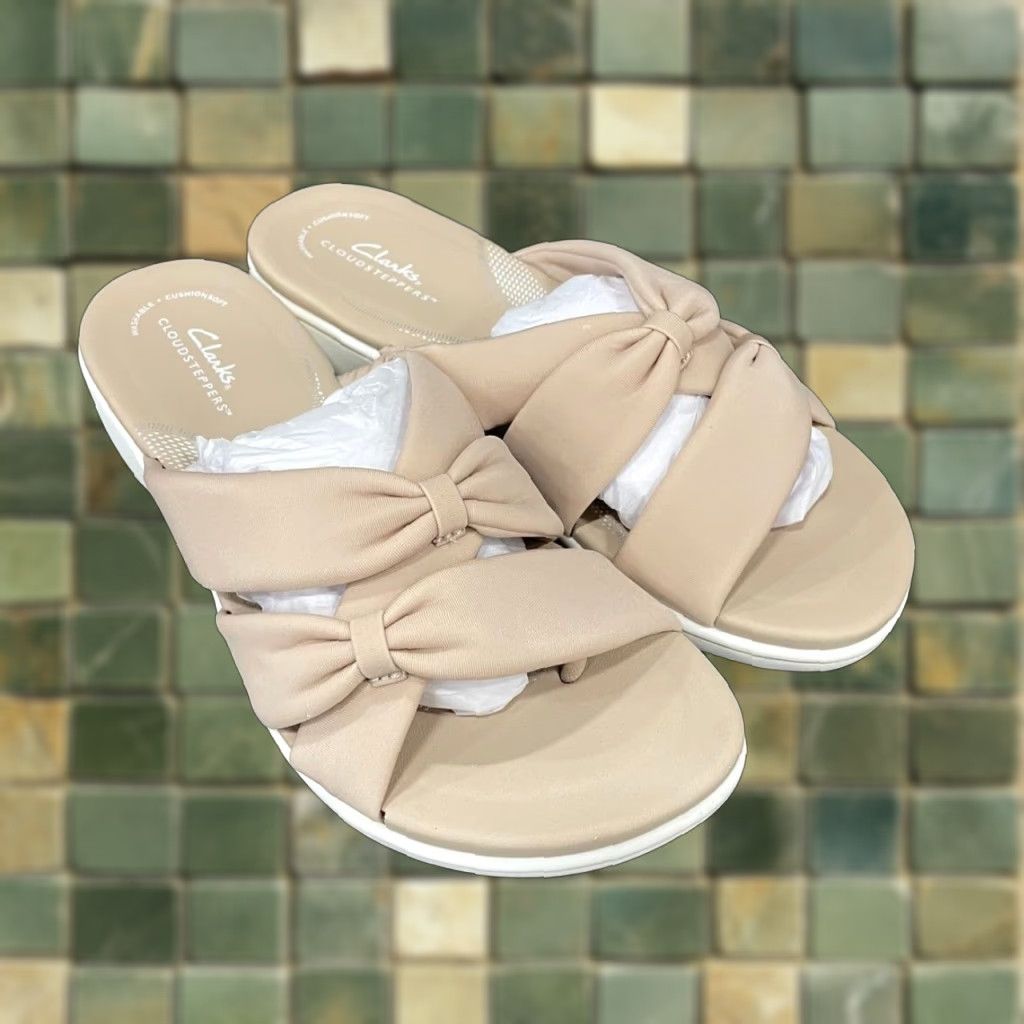 CLARKS Women's Slip-On Sandals Size Beige Casual Arch Support