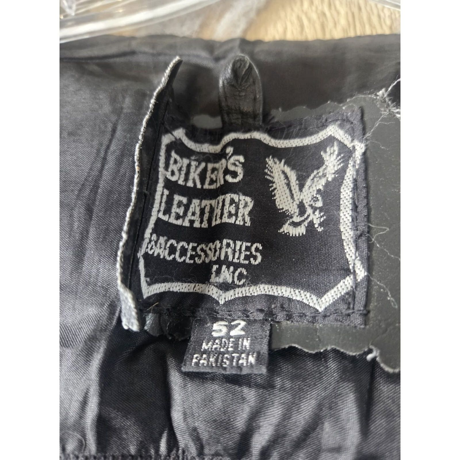 Vintage Black Leather Women's Vest XL Patches And Pins Distressed Motorcycle Jacket Biker, Classic, Steampunk - XS Size XL / US 12-14 / IT 48-50 - 2 Thumbnail