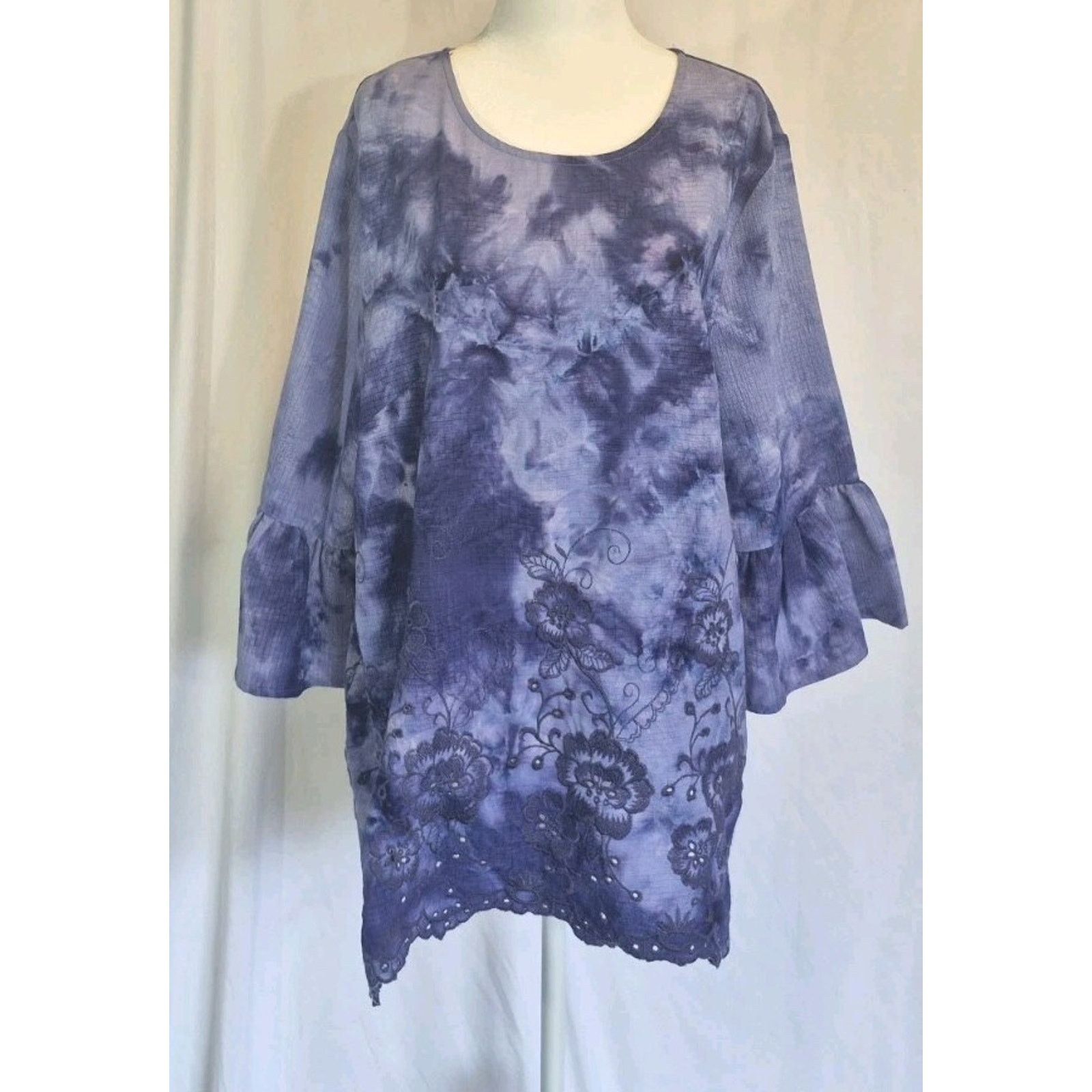 Other New Calessa Womens Embroidered Floral Blue Top Blouse L Size L / US 10 / IT 46 - 1 Thumbnail