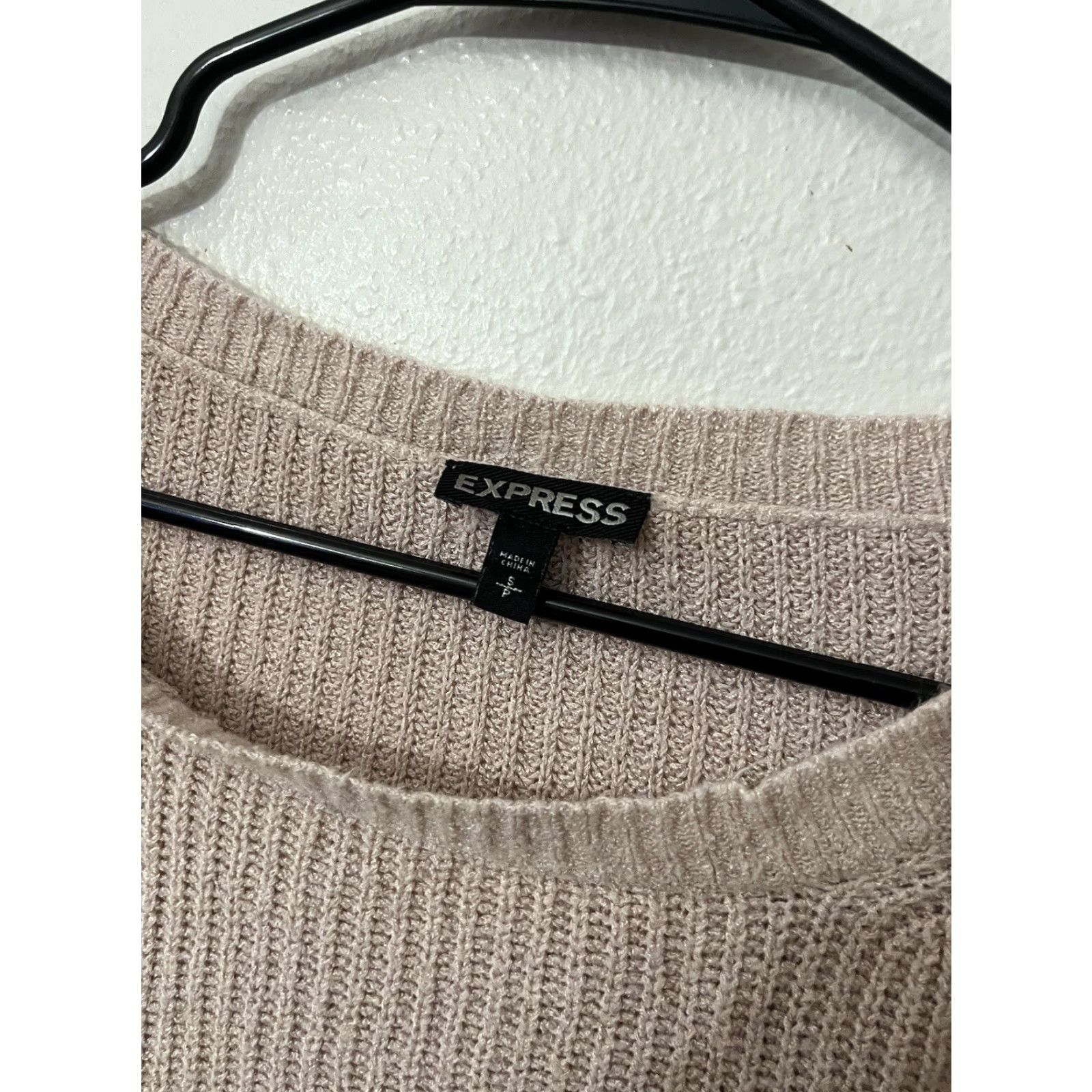 Express Express Womens Small Pink Round Neck Solid 3/4 Sleeve Sweater Top Size S / US 4 / IT 40 - 2 Thumbnail