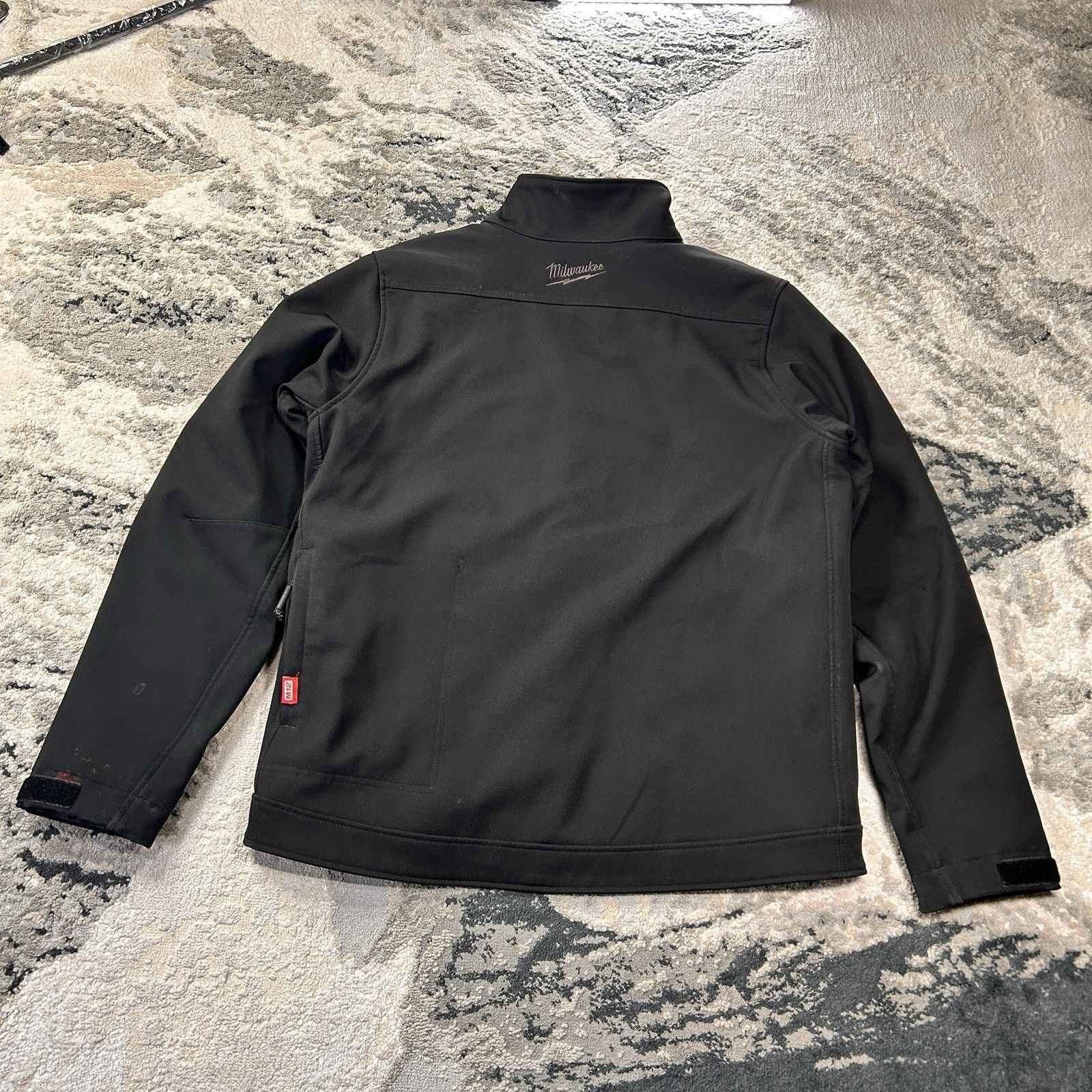 & Other Stories Milwaukee M12 Heated Softshell with 4.0 Ah Battery Pack Sz M Size US M / EU 48-50 / 2 - 4 Thumbnail