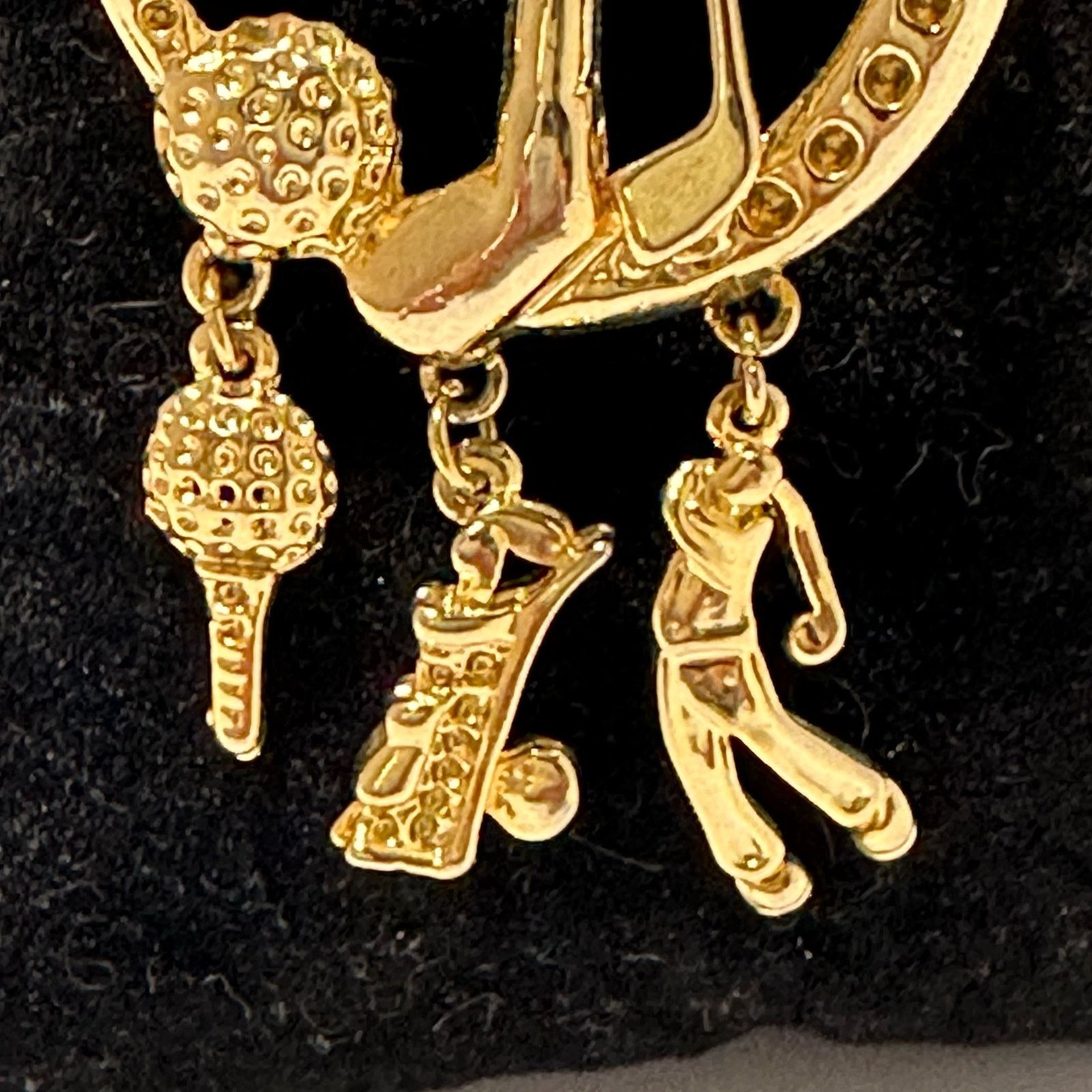 & Other Stories VTG Golf Brooch Dangling Charms Gold Tone Club Ball Golf Bag Size ONE SIZE - 12 Thumbnail