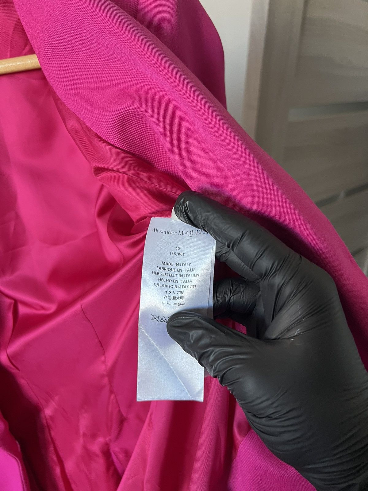 Alexander McQueen ALEXANDER MCQUEEN SHOULDER ONE BUTTON JACKET PINK 3000$ RRP Size M / US 6-8 / IT 42-44 - 12 Thumbnail