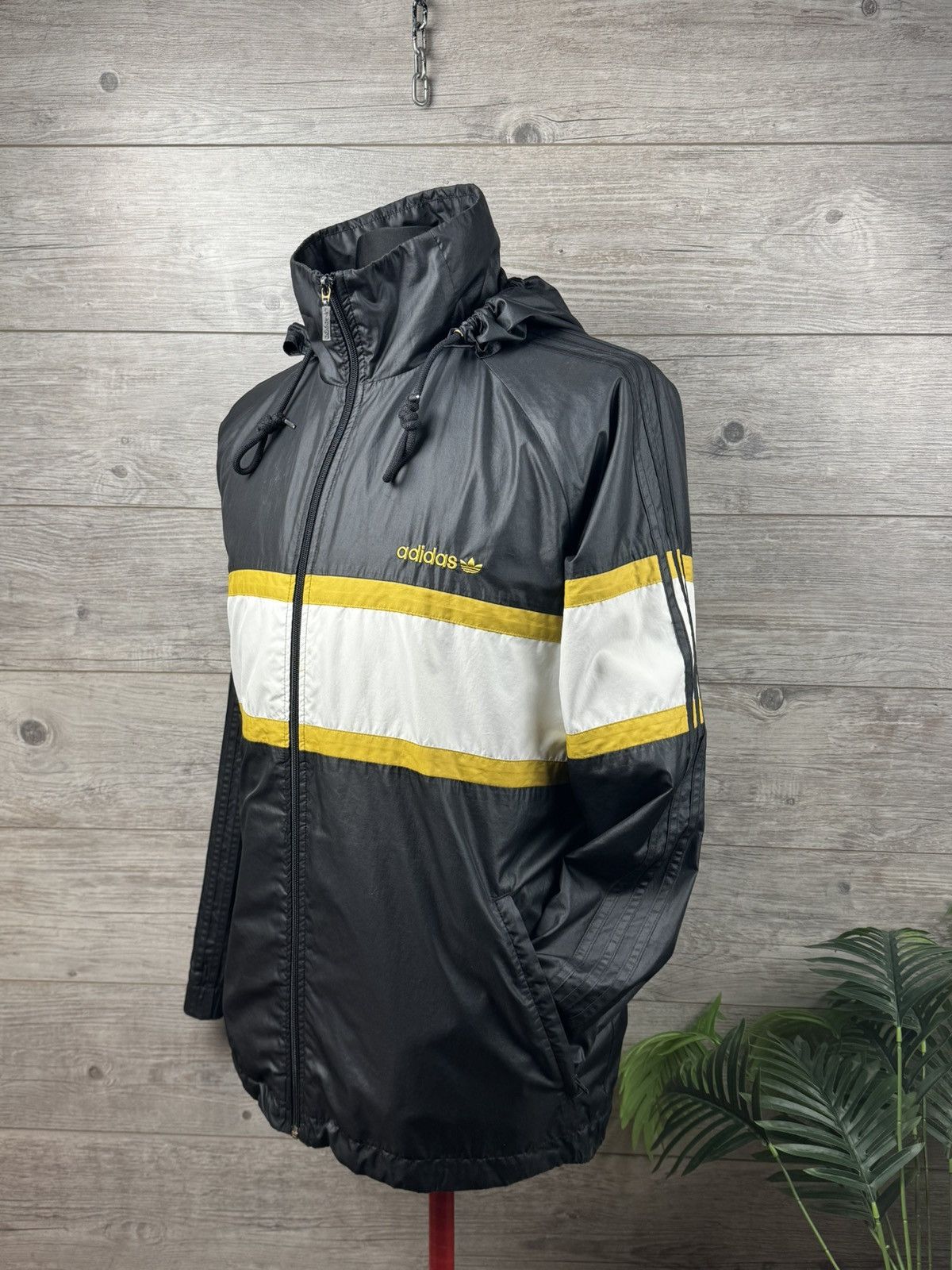 Adidas Adidas Vintage jacket y2k style size XL Size US XL / EU 56 / 4 - 1 Thumbnail