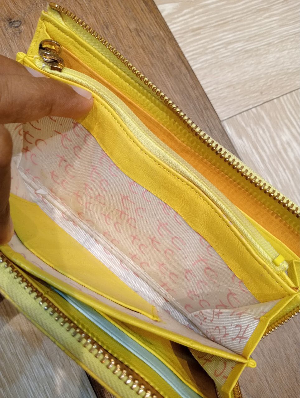 Tsumori Chisato VINTAGE TSUMORI CHISATO CARRY ISSEY MIYAKE LEATHER PURSE Size ONE SIZE - 9 Thumbnail