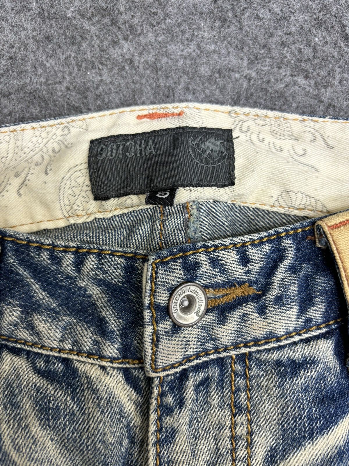 Gotcha 💥Twisted Leg💥Rare Gotcha Distressed Twist Leg Denim F537 Size US 30 / EU 46 - 3 Thumbnail