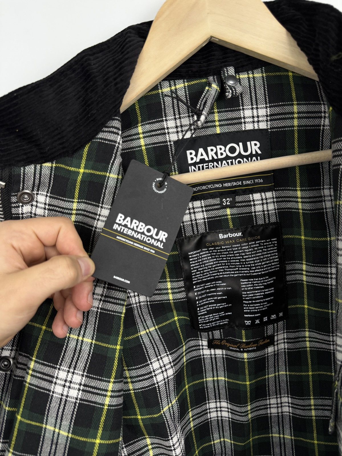 Barbour 🏴󠁧󠁢󠁥󠁮󠁧󠁿❗️NEW Barbour International A7 Wax Jacket Reflective Retro Size US S / EU 44-46 / 1 - 14 Thumbnail