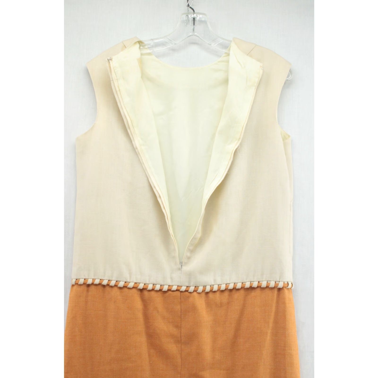 Vintage VINTAGE Sportempos Dress Women's 13/14 Beige Sleeveless Sheath Suburbia Minimal Dress Length Knee-Length Linen Blend Pencil Dress Men? Size M / US 6-8 / IT 42-44 - 5 Thumbnail