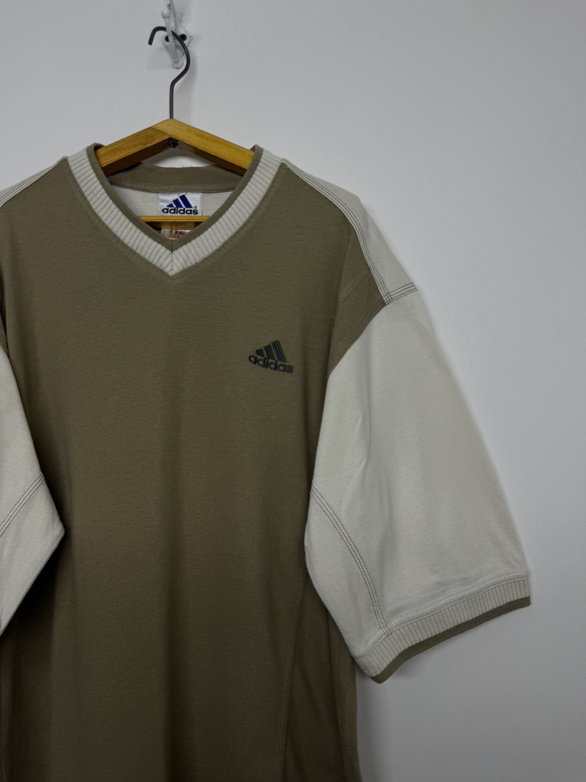 Adidas Vintage Adidas Logo T-Shirt 90’s Size US L / EU 52-54 / 3 - 5 Thumbnail