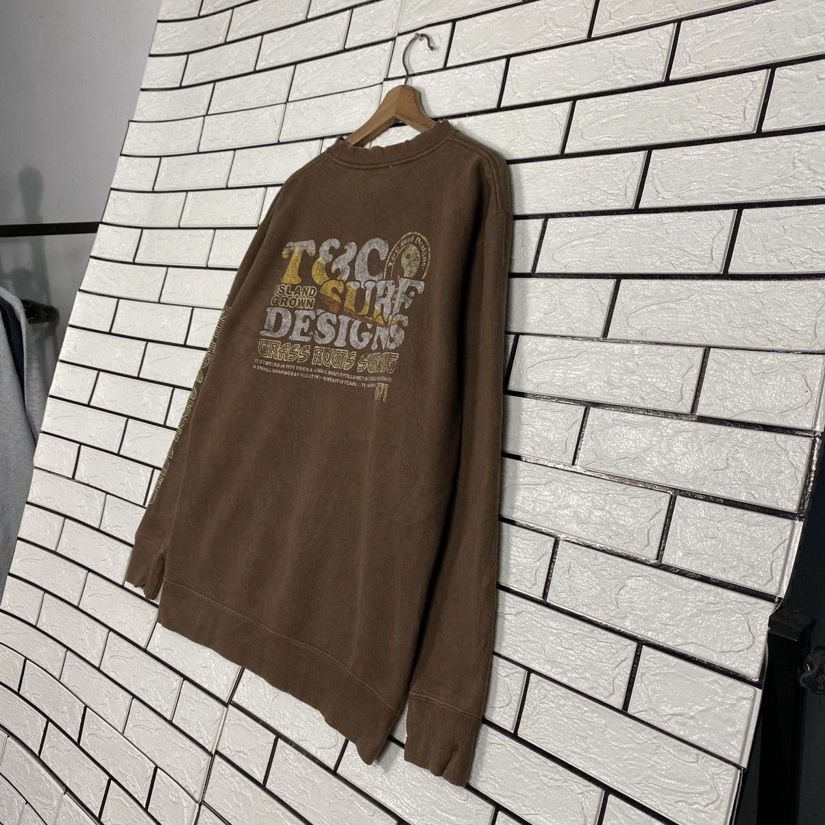 Japanese Brand Vintage Sweatshirt T&C Surf Hawaii Big Logo Size US L / EU 52-54 / 3 - 11 Thumbnail