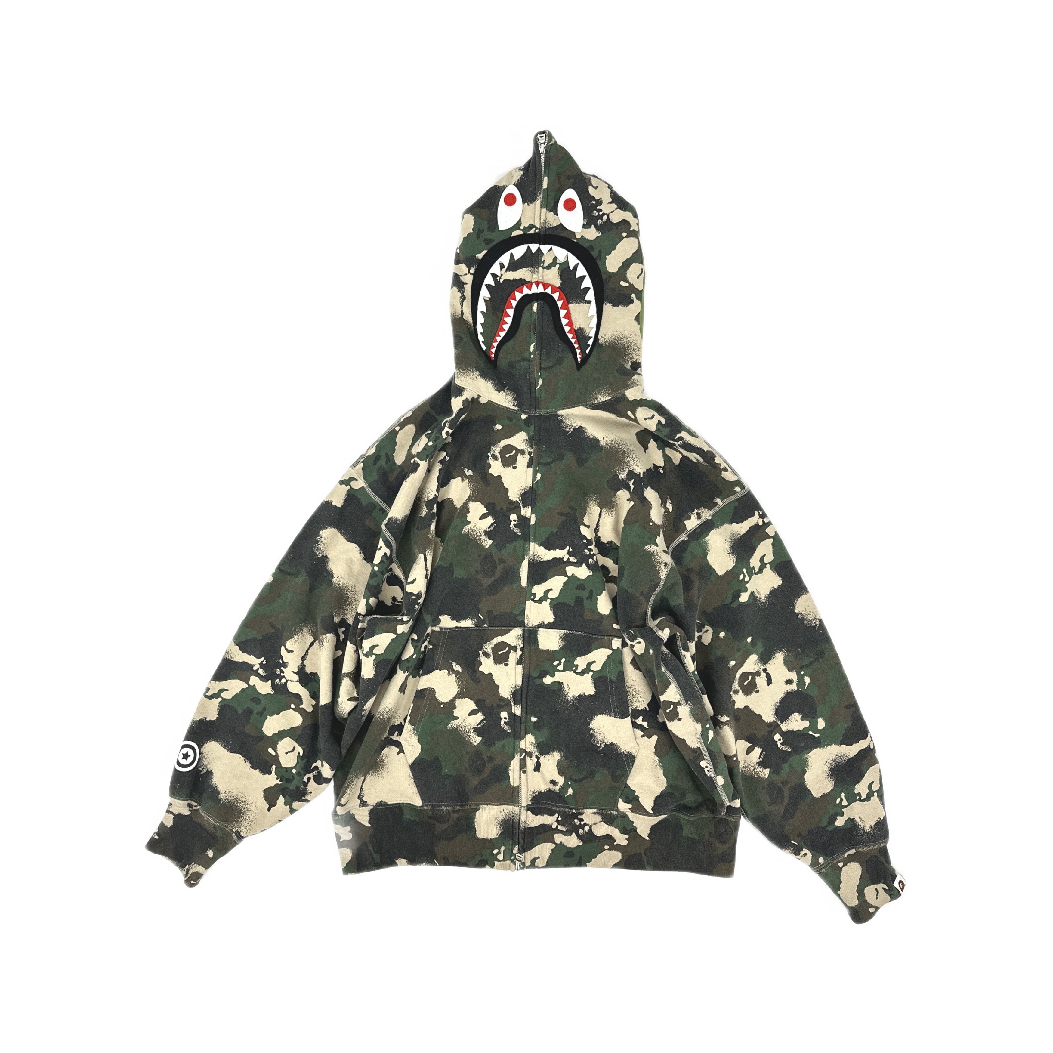 Bape A Bathing Ape Camo Shark Hoodie Size L Size US L / EU 52-54 / 3 - 1 Thumbnail
