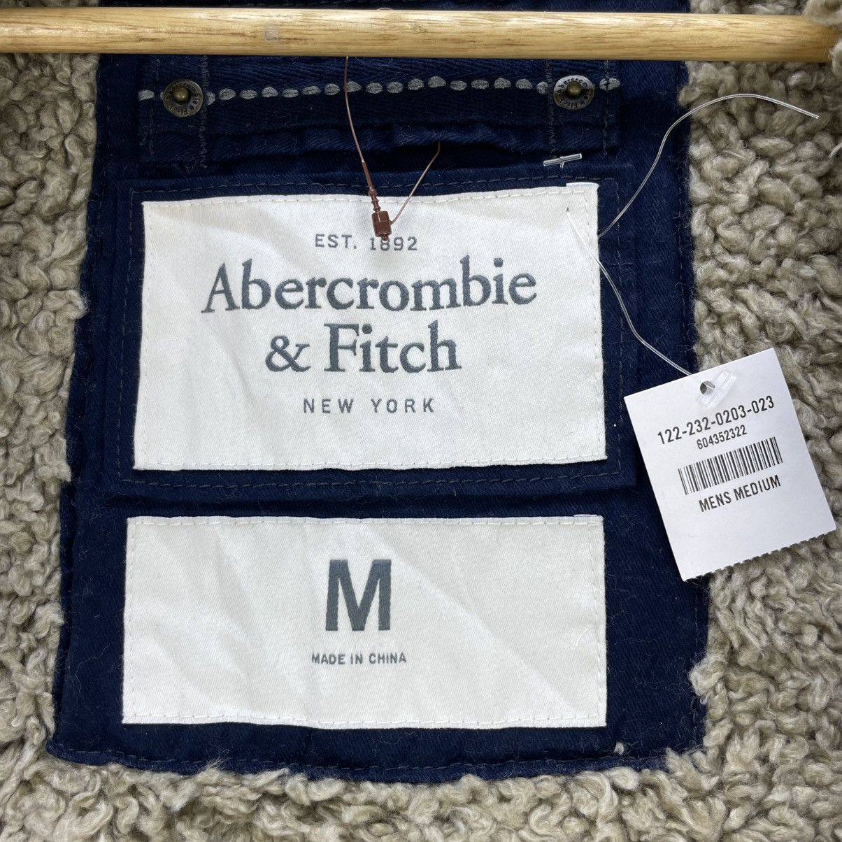 Abercrombie & Fitch 💥Abercrombie And Fitch Shearling Inspired USN Military Deck Size M / US 6-8 / IT 42-44 - 5 Thumbnail