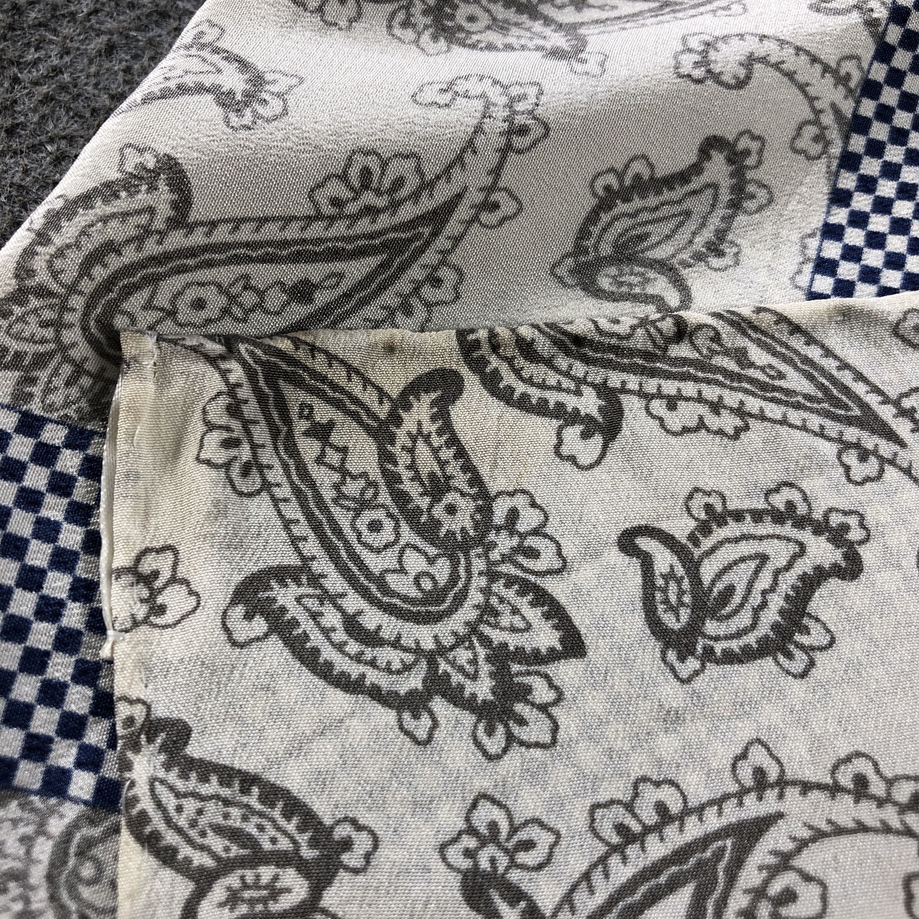 Calvin Klein Vintage Calvin Klein Paisley Silk Scarf M1232 Size ONE SIZE - 6 Thumbnail