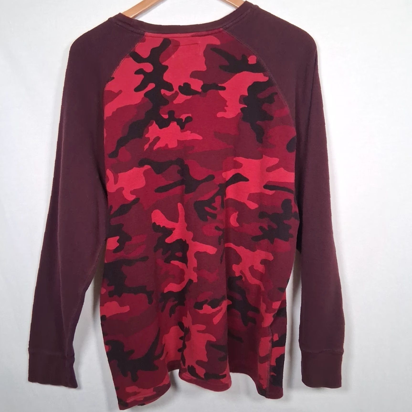 Polo Ralph Lauren Polo Ralph Lauren Thermal Shirt Men 2XL Camouflage Crew Neck Red Maroon Logo Long Sleeve T-Shirt Size US XXL / EU 58 / 5 - 2 Thumbnail