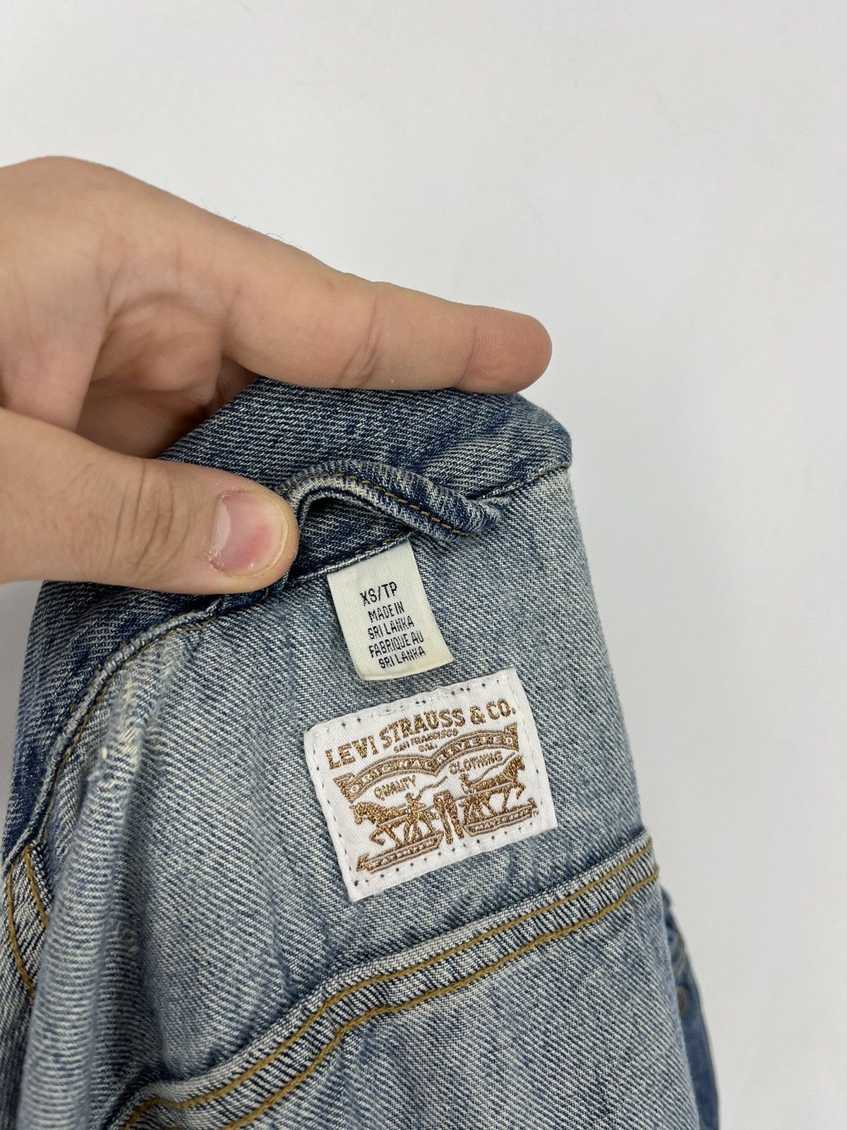 Levi's × Vintage Womens Vintage Levis Denim Jeans Jacket 90s Retro Size XS Size XS / US 0-2 / IT 36-38 - 7 Thumbnail
