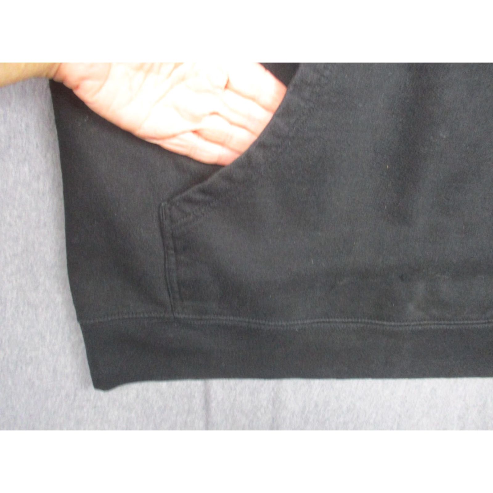 Vintage **BLACKPINK THE SHOW Hoodie Sweatshirt Large Black** User: **THE SHOW BLACKPINK Hoodie Sweatshirt Large Black** Size US L / EU 52-54 / 3 - 5 Thumbnail