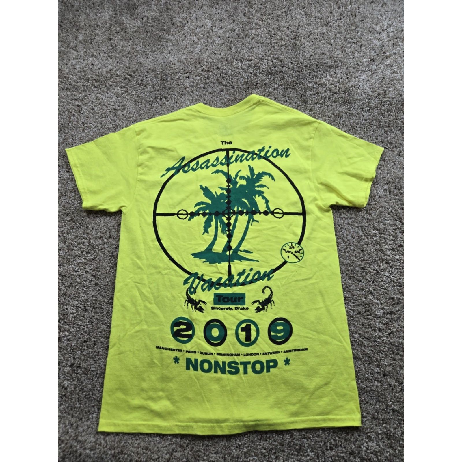 Vintage Drake T-shirt Assassination Vacation World Tour Medium Neon Yellow 2019 Size US M / EU 48-50 / 2 - 2 Thumbnail