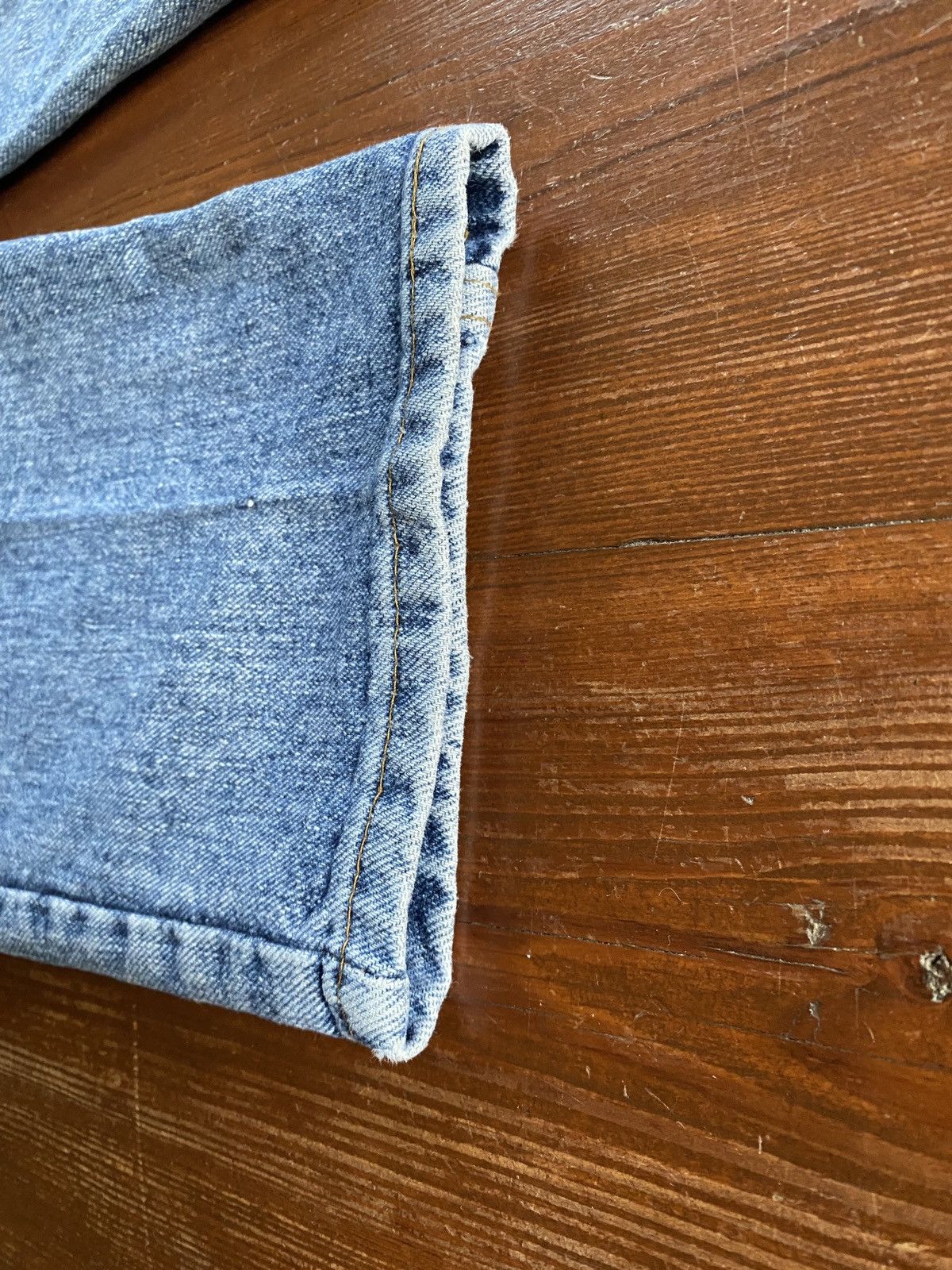 Levi's Vintage 1993 Levi’s 550 Relaxed Fit Blue Denim Jean 35x30 Size US 35 - 3 Thumbnail