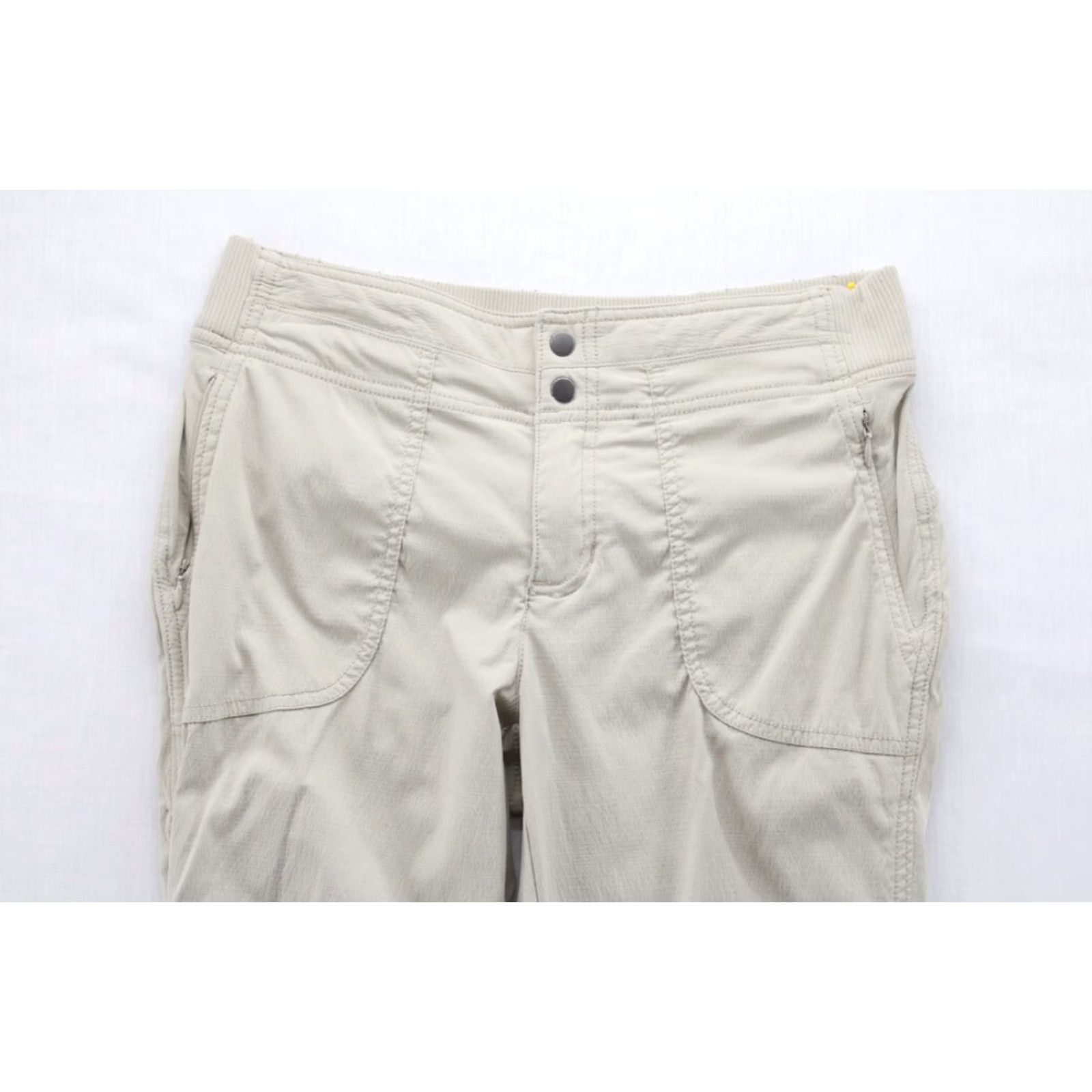 Athleta Athleta Pants Women's 2 Beige Hiking Pockets Zip Outdoors Trekkie 32 Inseam Casual Outdoors Camping Size 26" / US 2 / IT 38 - 2 Thumbnail