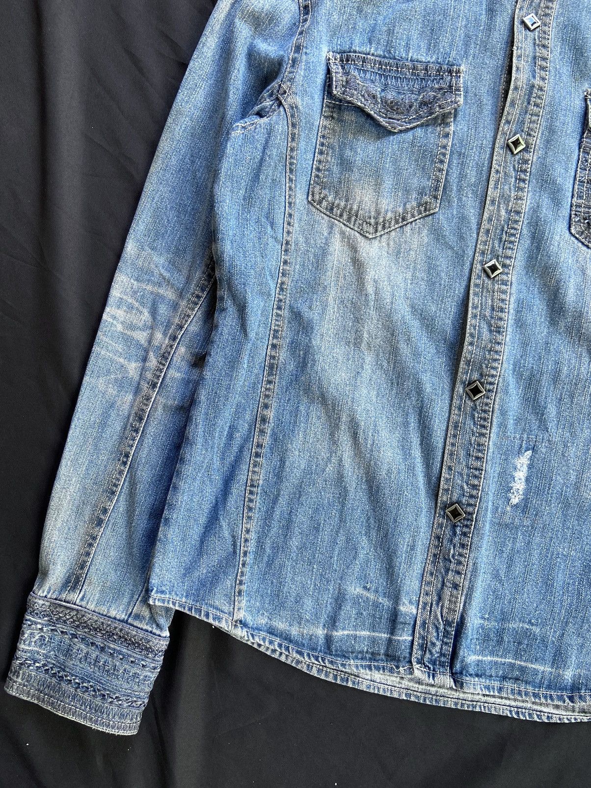 semanticdesign SEMANTIC DESIGN DISTRESSED SKULL BUTTON DOWN DENIM Size US S / EU 44-46 / 1 - 3 Thumbnail