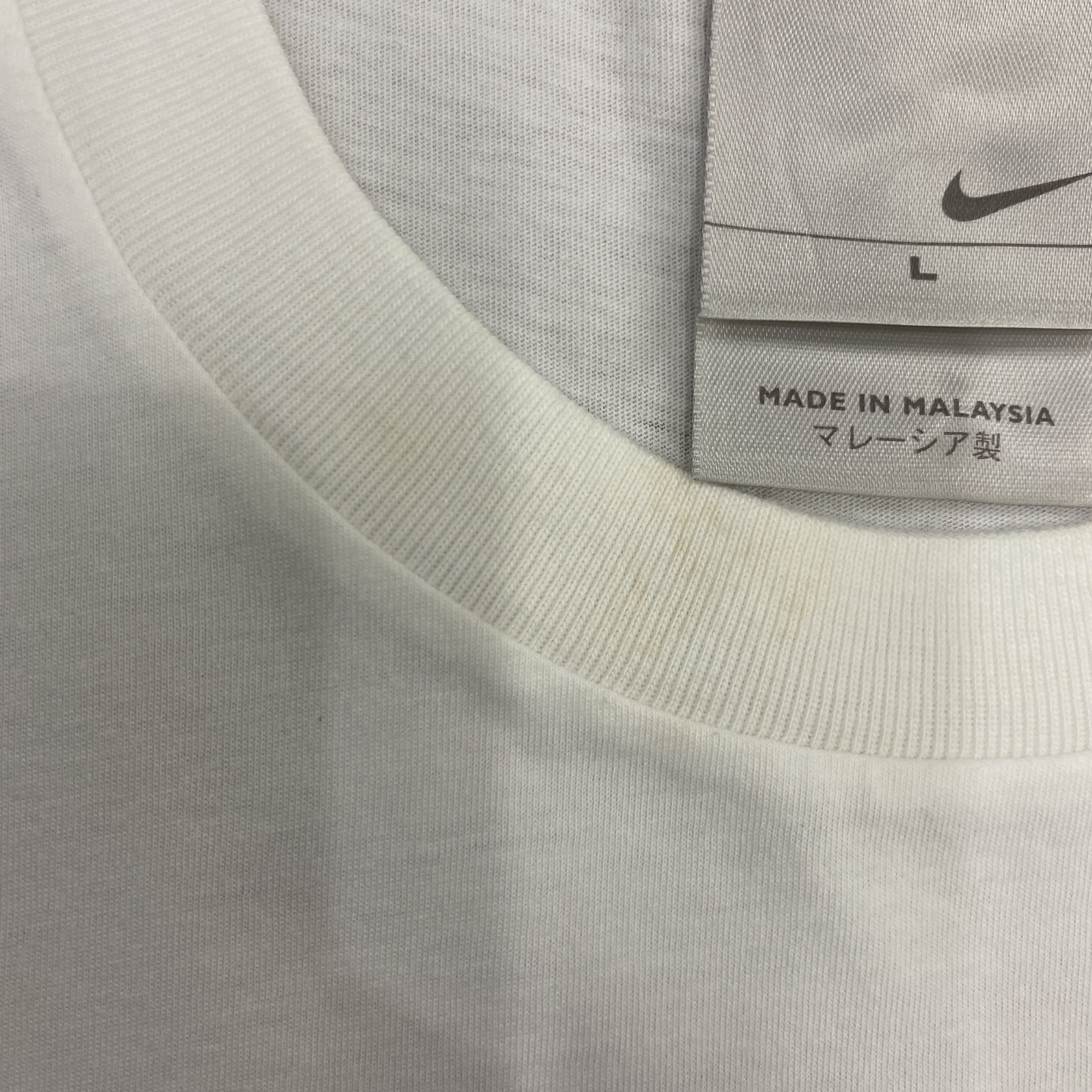 Nike Vintage Nike Small Logo T-Shirt - L003 Size US M / EU 48-50 / 2 - 8 Thumbnail