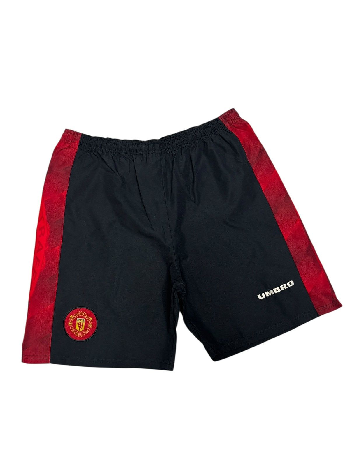 Umbro 🔥VINTAGE UMBRO MANCHESTER UNITED OLD TRAFFORD ERA SHORT PANT Size US 36 / EU 52 - 2 Thumbnail