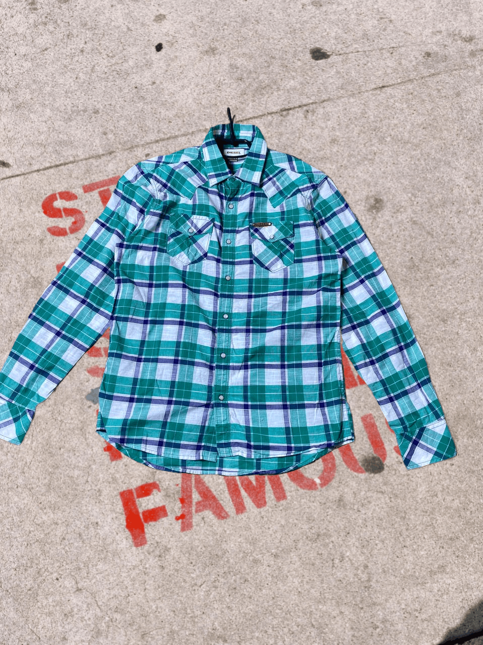 Diesel Vintage print shirt Diesel logo Y2K size M streetwear Size US M / EU 48-50 / 2 - 1 Thumbnail