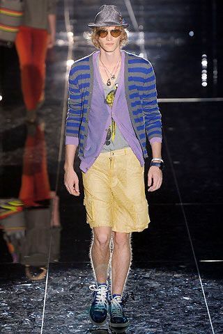 Gucci Gucci S/S 2009 V-Neck Birds Toocan T-shirt grey Size US XL / EU 56 / 4 - 3 Thumbnail