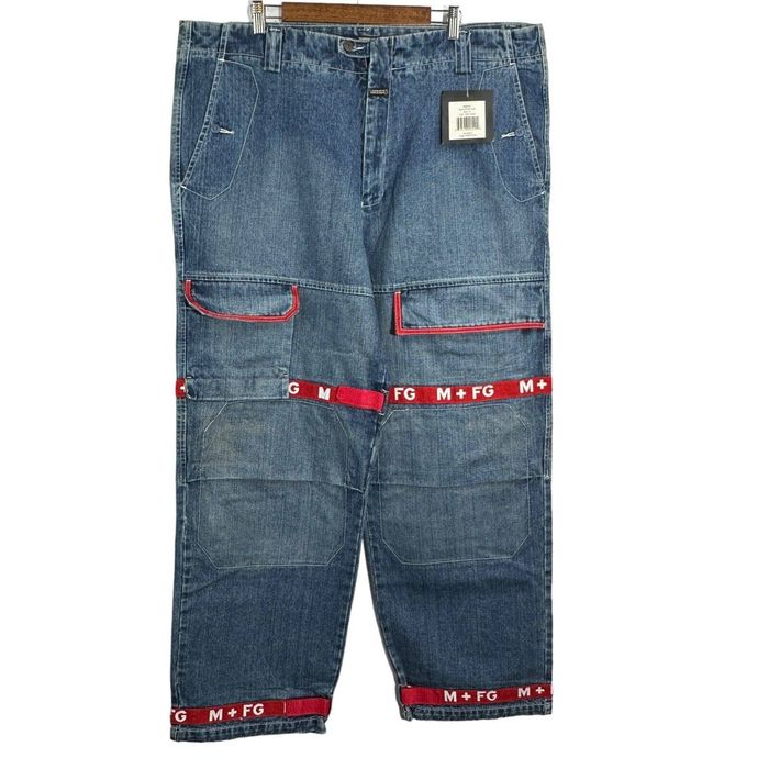 989511_8