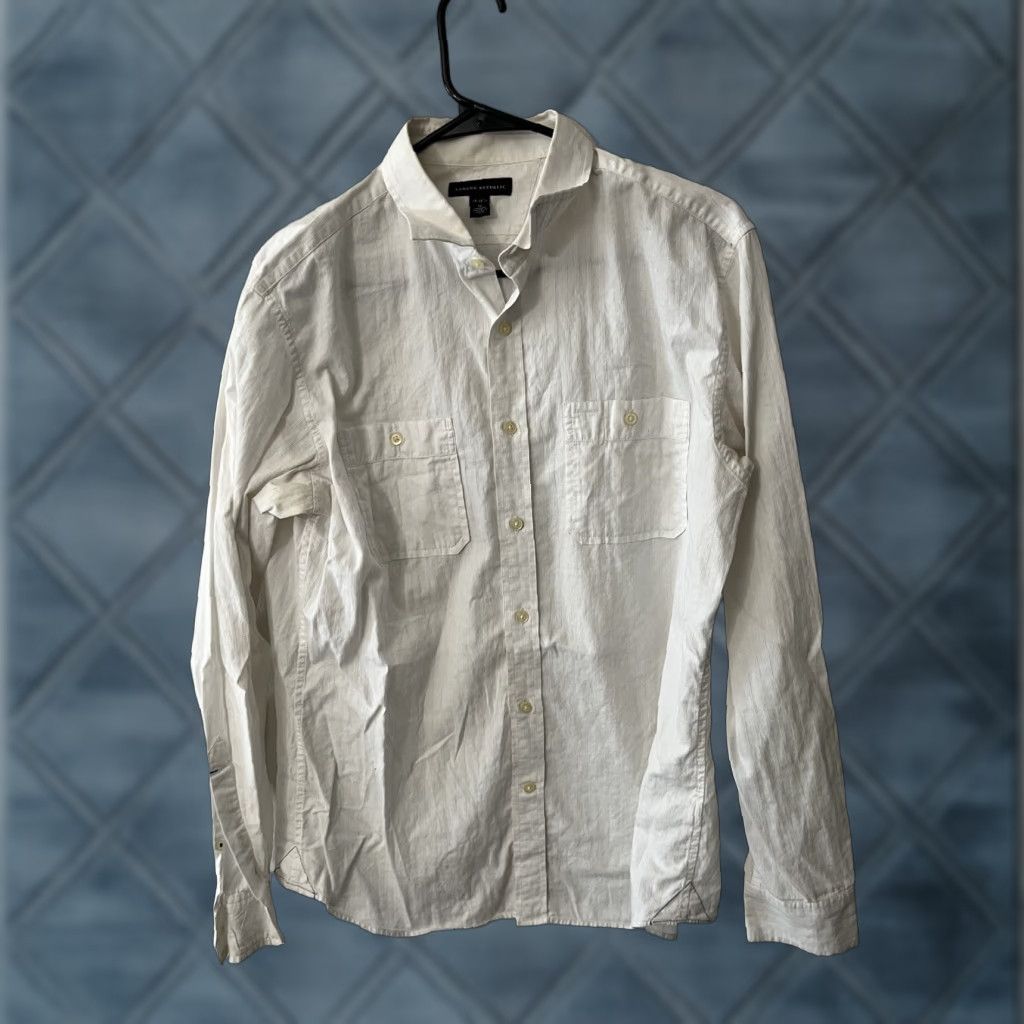 Banana Republic VINTAGE Banana Republic Mens White Medium Solid Fit Button Up Shirt Y2K Size US M / EU 48-50 / 2 - 1 Thumbnail
