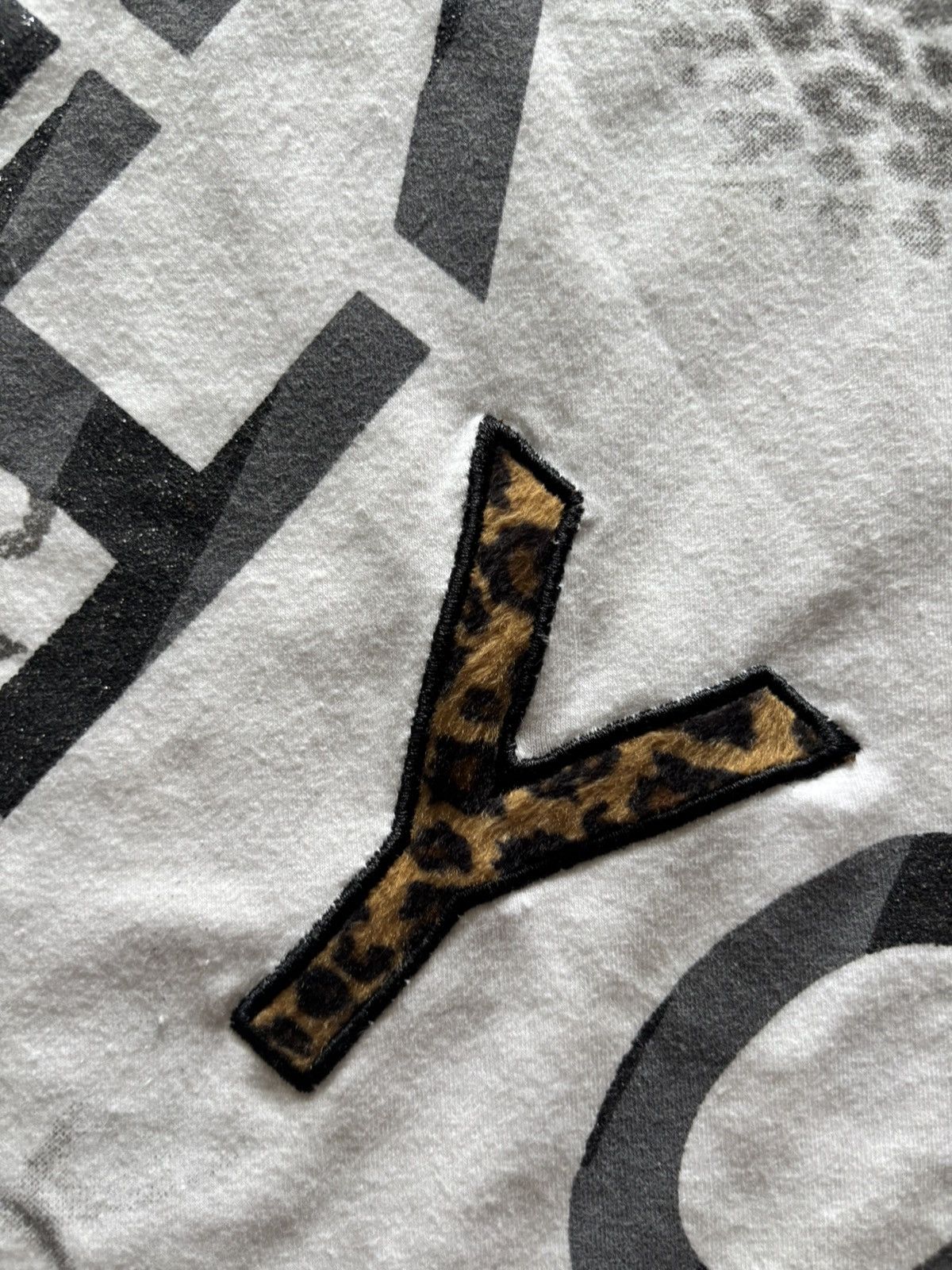 Hysteric Glamour Y2K clash ahead poem leopard print with glitter design Size US M / EU 48-50 / 2 - 5 Thumbnail