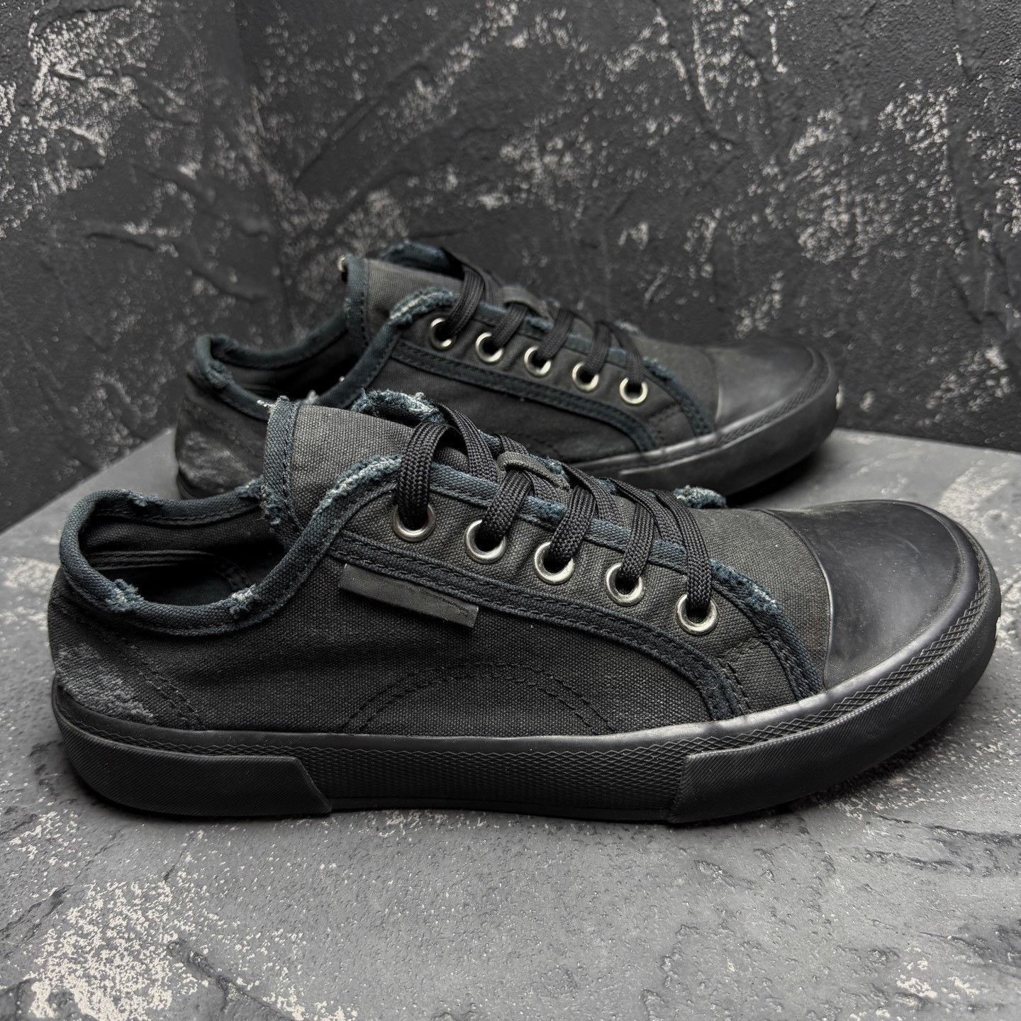 Balenciaga Balenciaga Black Distressed Canvas Shoes/ Size US 6 / EU 39 - 4 Thumbnail
