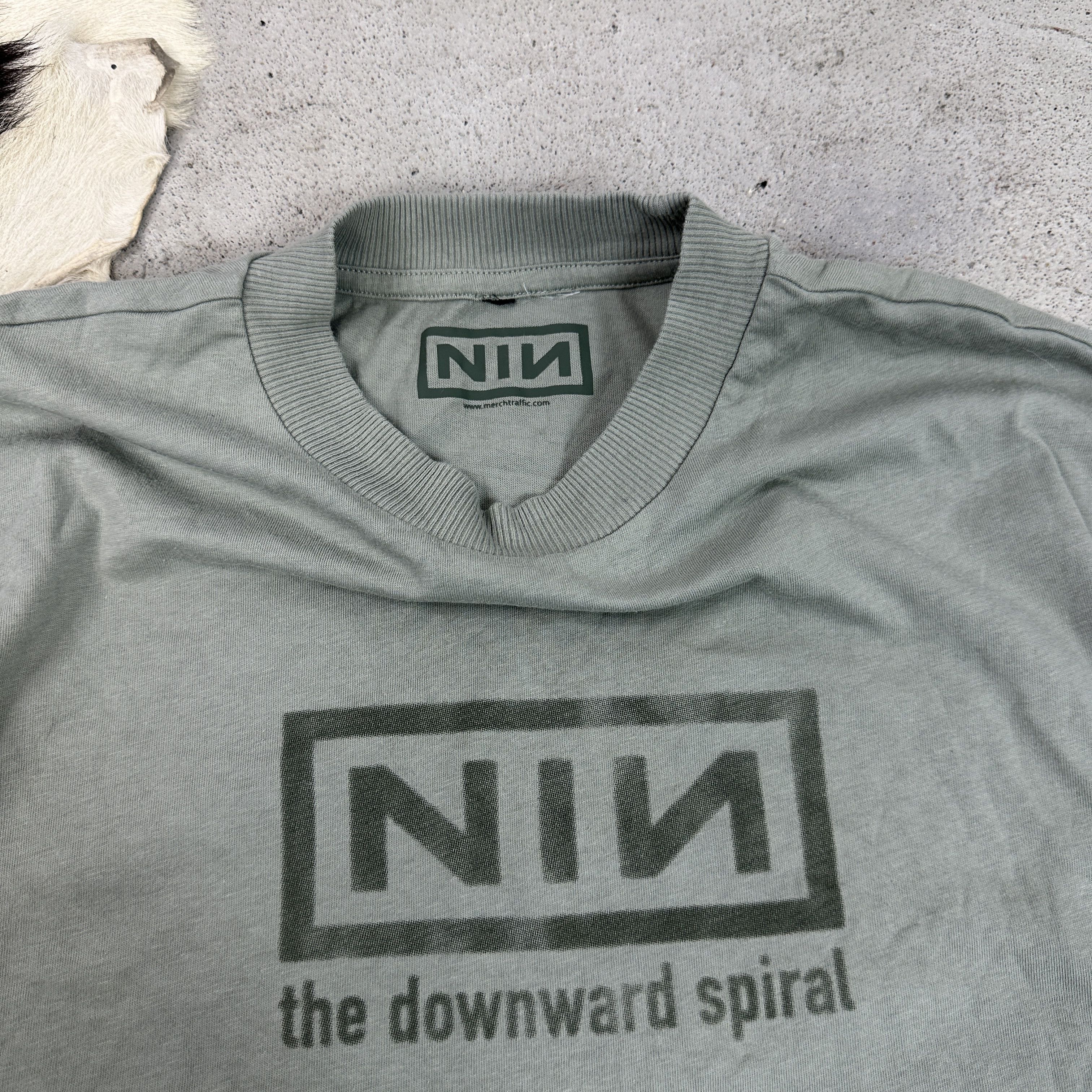 Vintage Vintage Streetwear 00s Nine Inch Nails T-shirt Size US S / EU 44-46 / 1 - 4 Thumbnail
