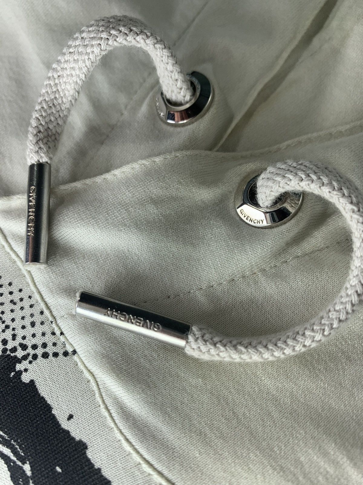 Givenchy GIVENCHY GOTHIC LOGO HOODIE Size US L / EU 52-54 / 3 - 4 Thumbnail