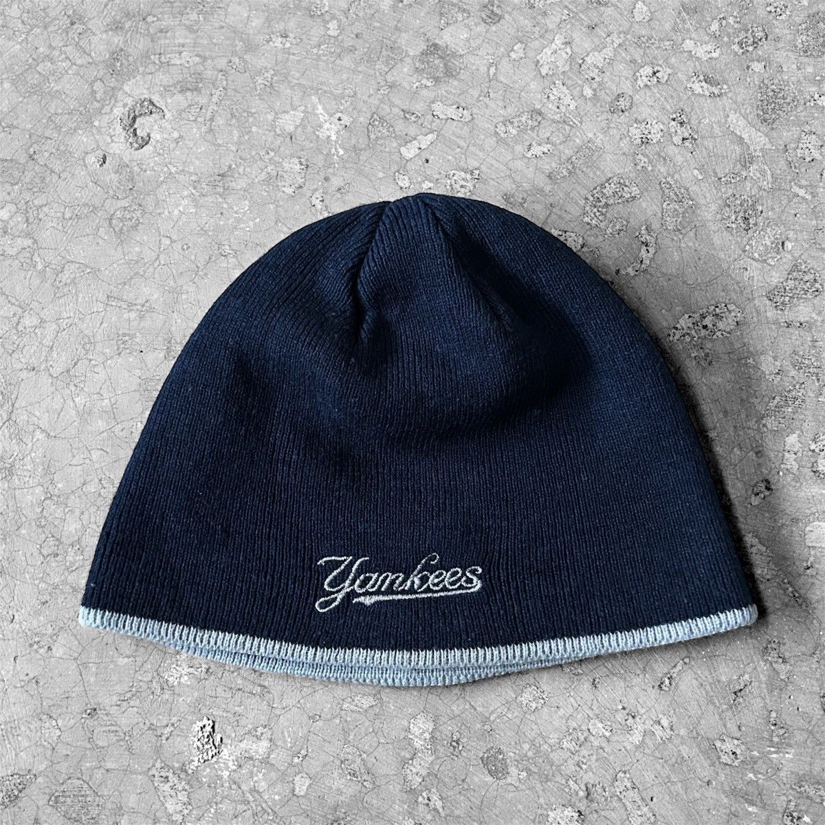 New Era New Era Yankees Beanie Knit Hat Navy Y2K Size ONE SIZE - 1 Thumbnail