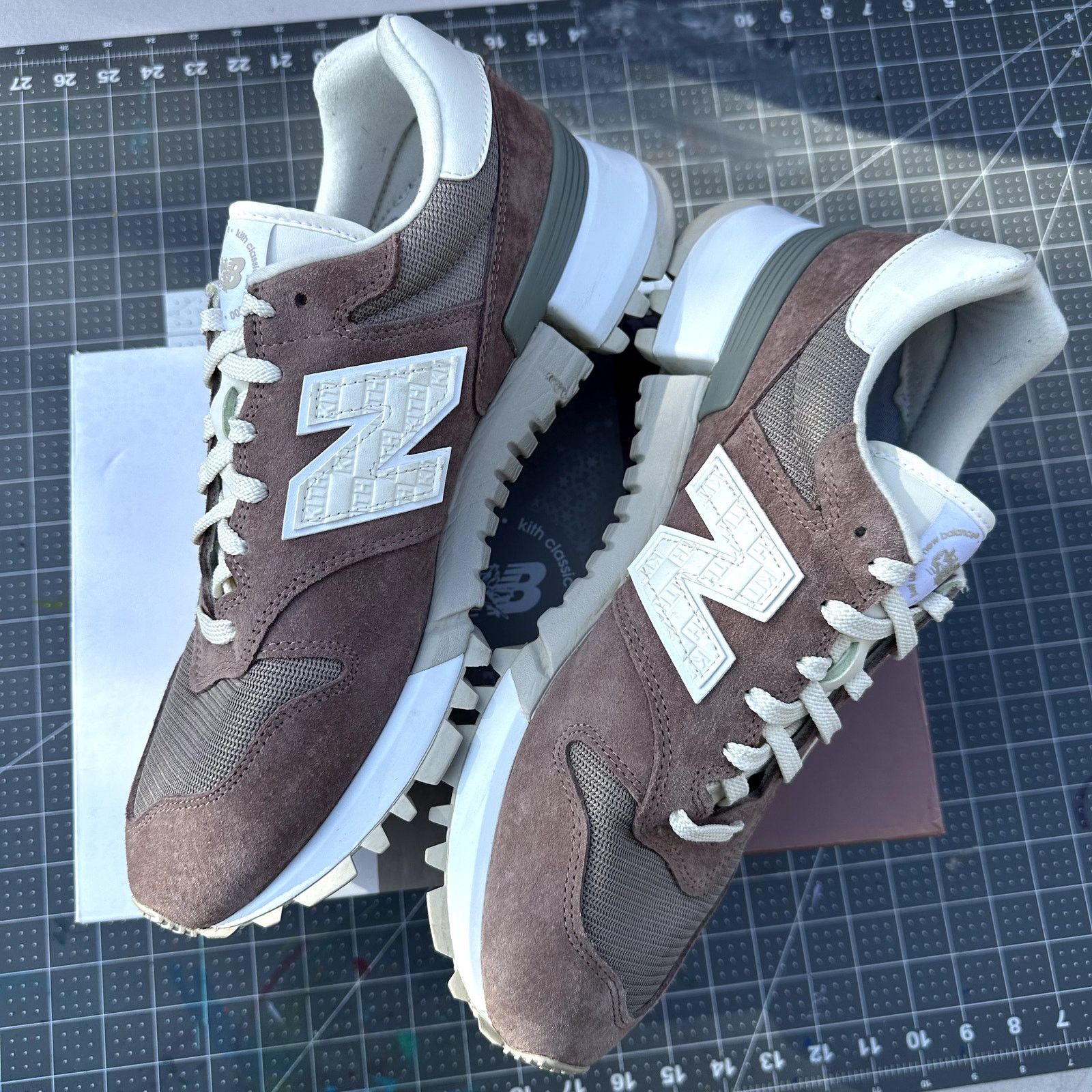 Kith New Balance Rc 1300 Kith 10th Anniversary 'Antler' Size US 11.5 / EU 44-45 - 3 Thumbnail