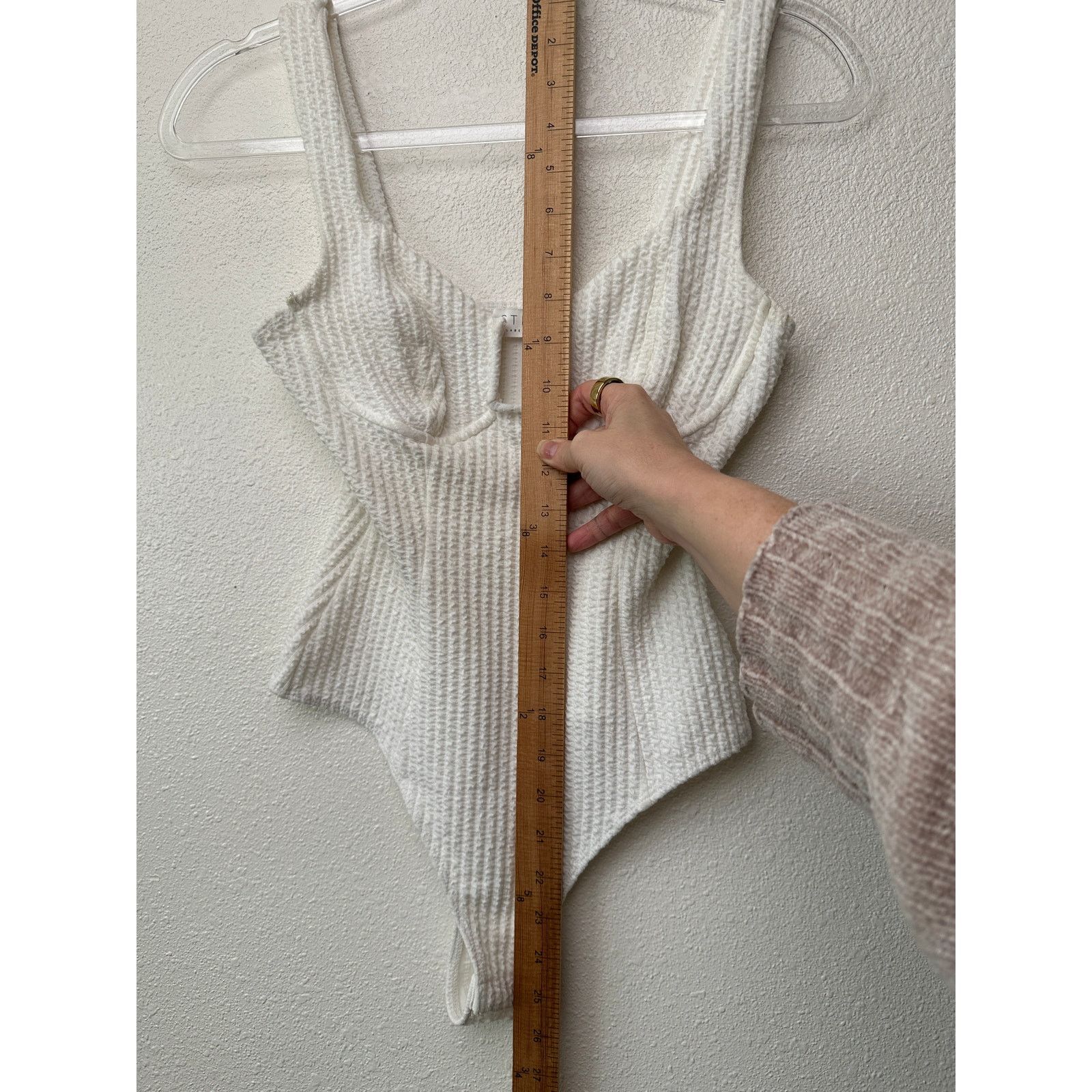 ASTR The Label ASTR The Label Off White Textured Seersucker Bodysuit XS Size XS / US 0-2 / IT 36-38 - 19 Thumbnail