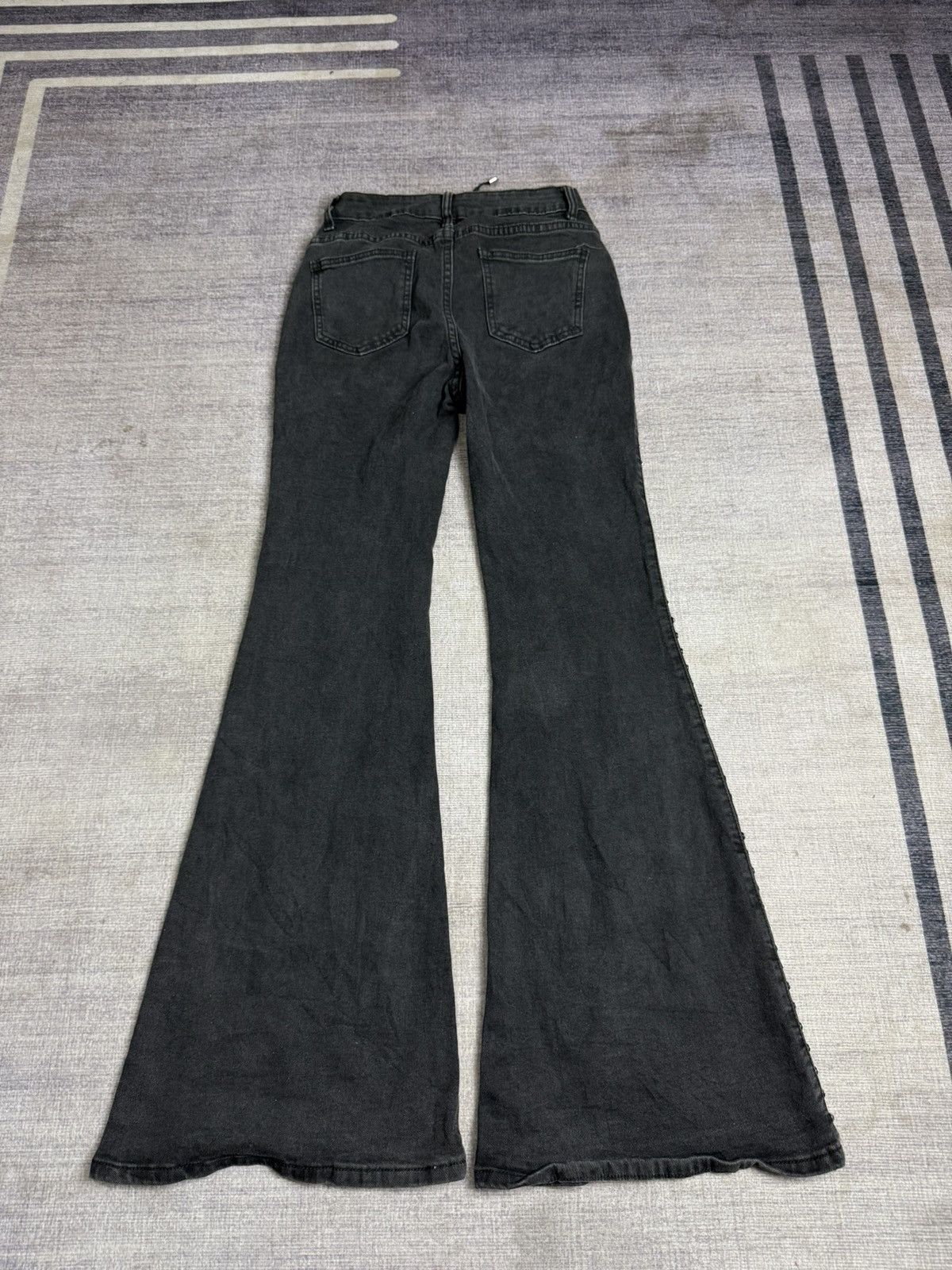 Tornado Mart ROMWE IFSIX SUPER FLARE DENIM PANTS Size US 26 / EU 42 - 3 Thumbnail