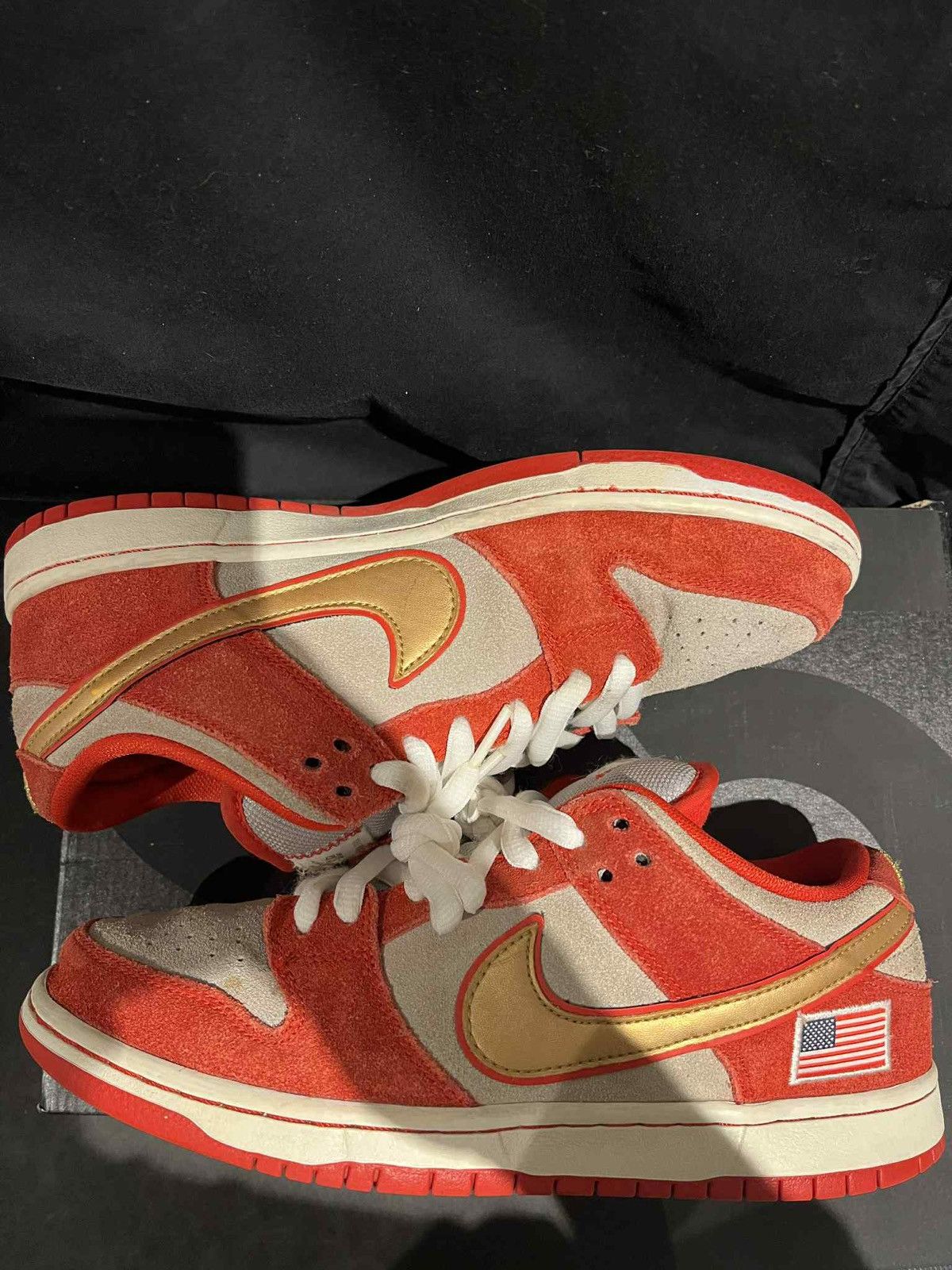Nike Nike SB Dunk Lows “Bad Boys” Size US 8.5 / EU 41-42 - 2 Thumbnail