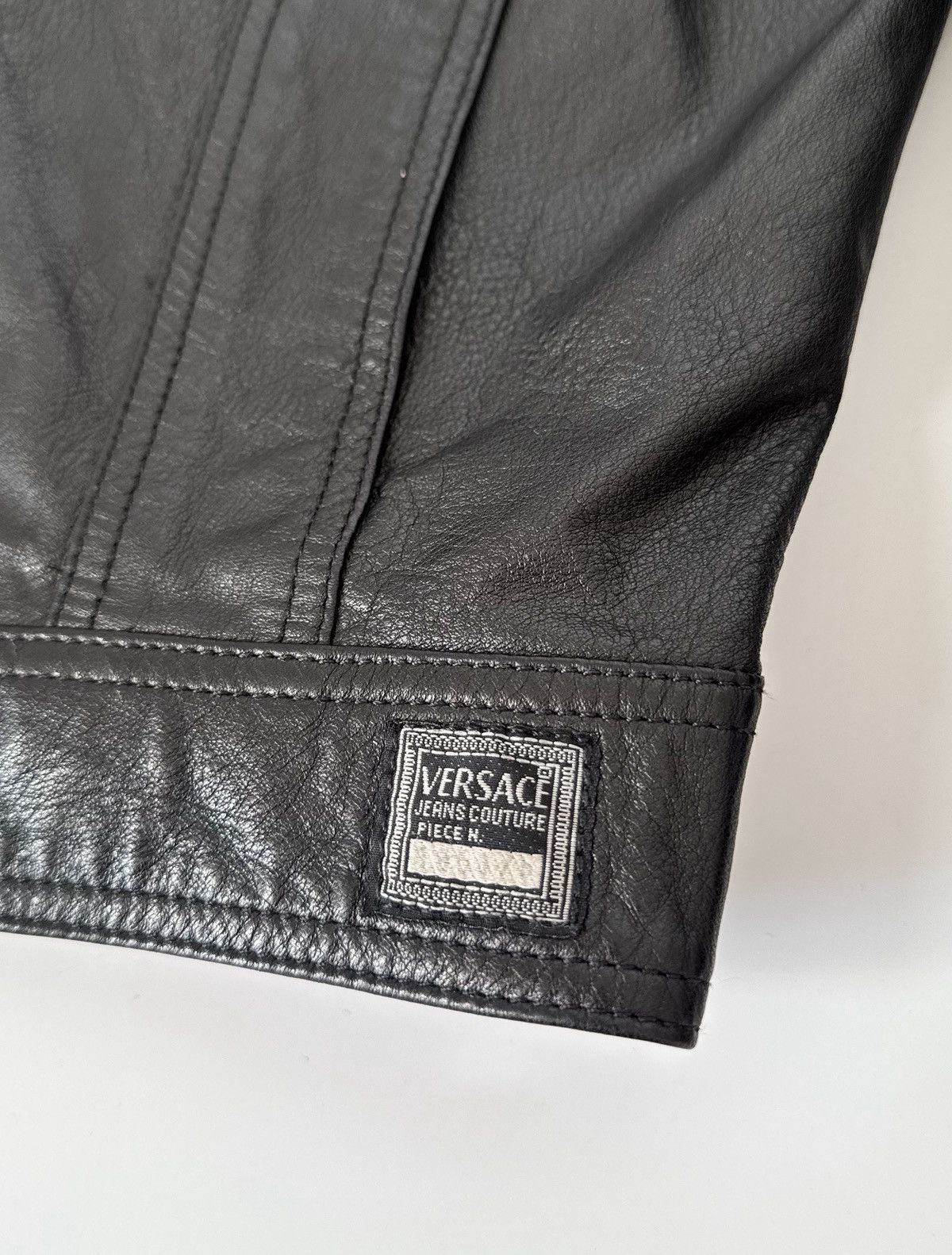Versace Jeans Couture Vintage Versace Jeans Couture black leather jacket Medusa Size US L / EU 52-54 / 3 - 14 Thumbnail