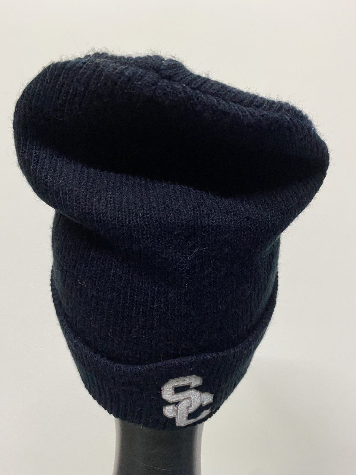 Nike Nike Small Logo Embroidered Beanie Hat Size ONE SIZE - 4 Thumbnail