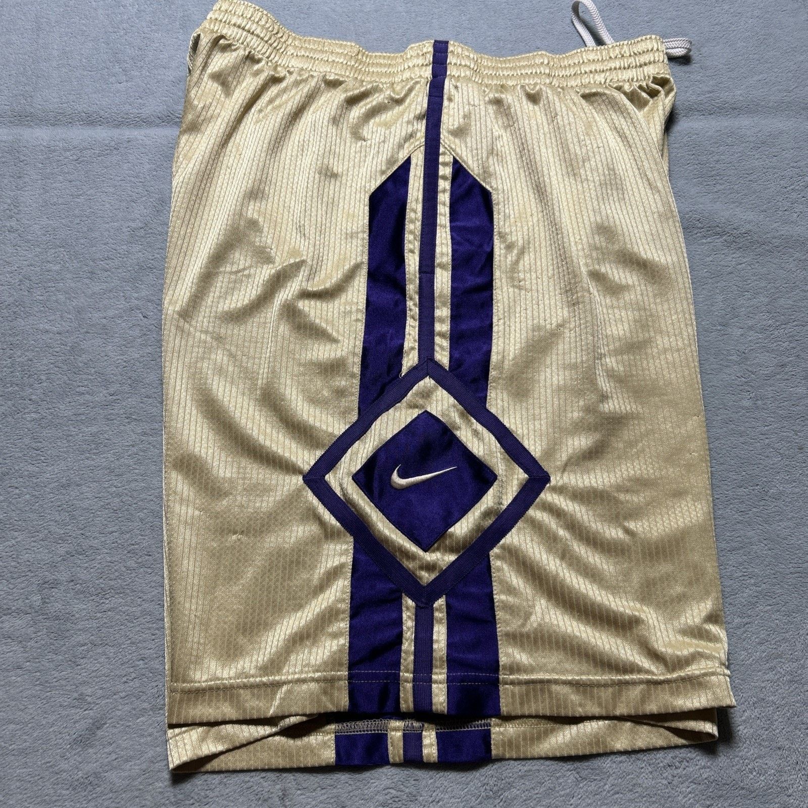 Nike Nike Gold Shinny Dazzle Mesh Shorts Mens XL 34x9 Baggy Retro Size US 34 / EU 50 - 10 Thumbnail