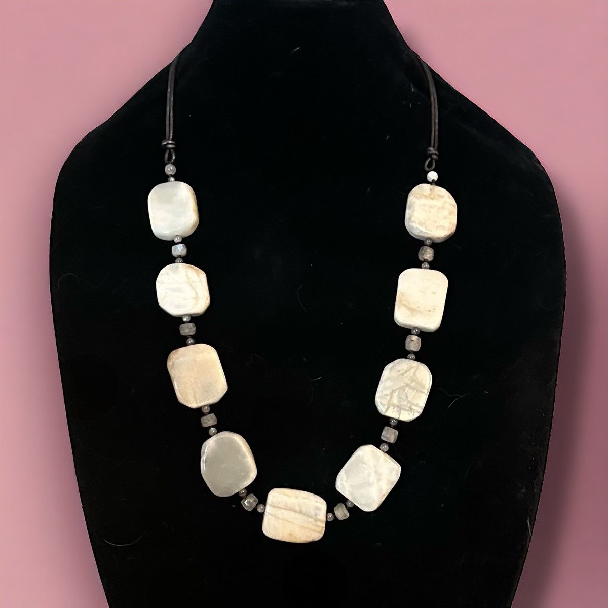 Vintage Vintage flat agate stones leather cord necklace Size ONE SIZE - 1 Thumbnail
