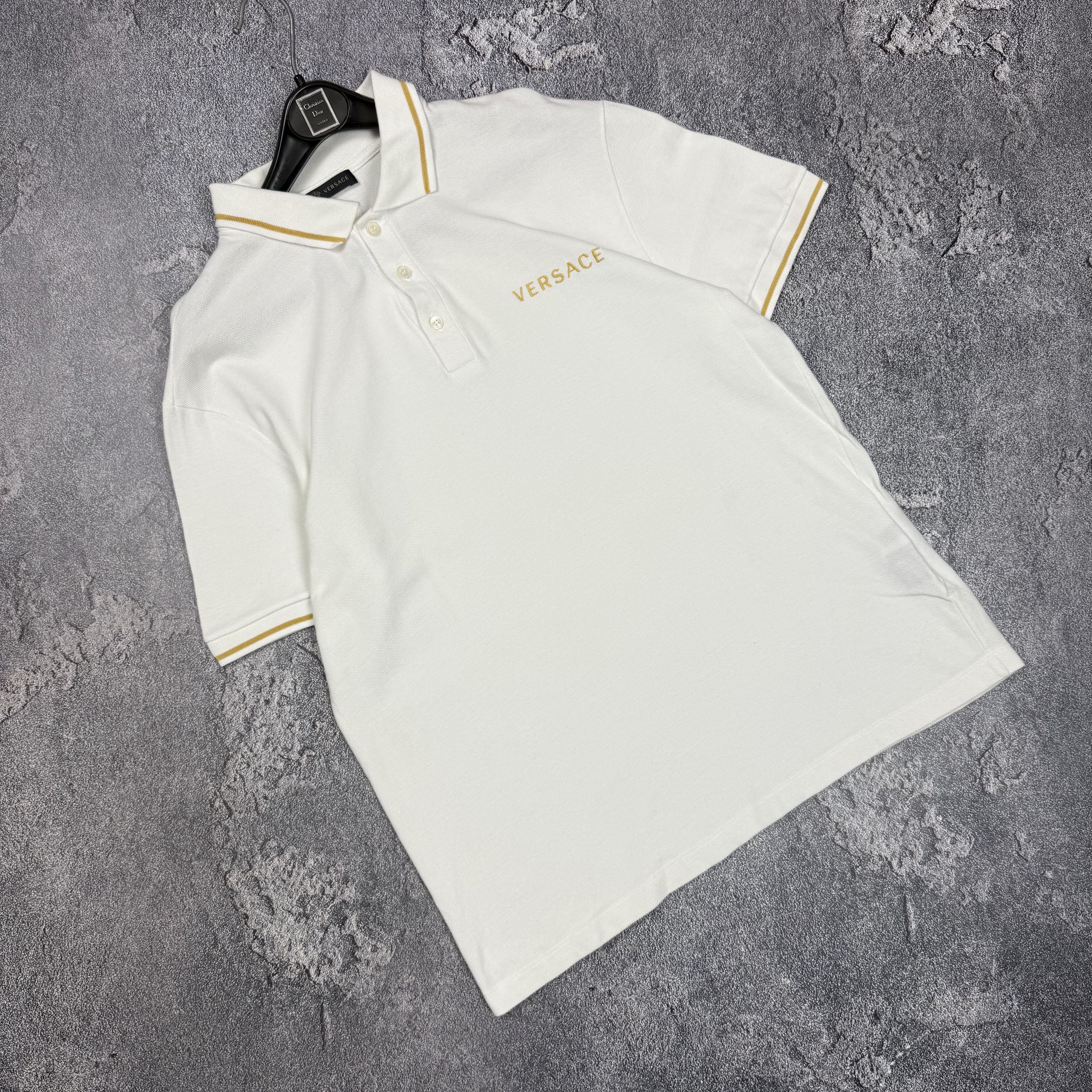 Versace Versace Gold White Chain Polo Size L Made In Italy Size US L / EU 52-54 / 3 - 2 Thumbnail