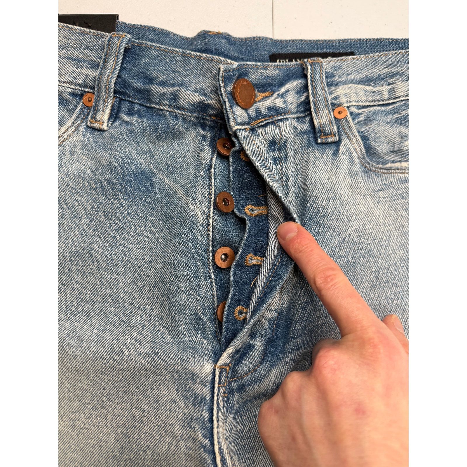 BLANKNYC NWT BLANK NYC Cut Off Denim Shorts Distressed High Rise Size 31" - 2 Thumbnail