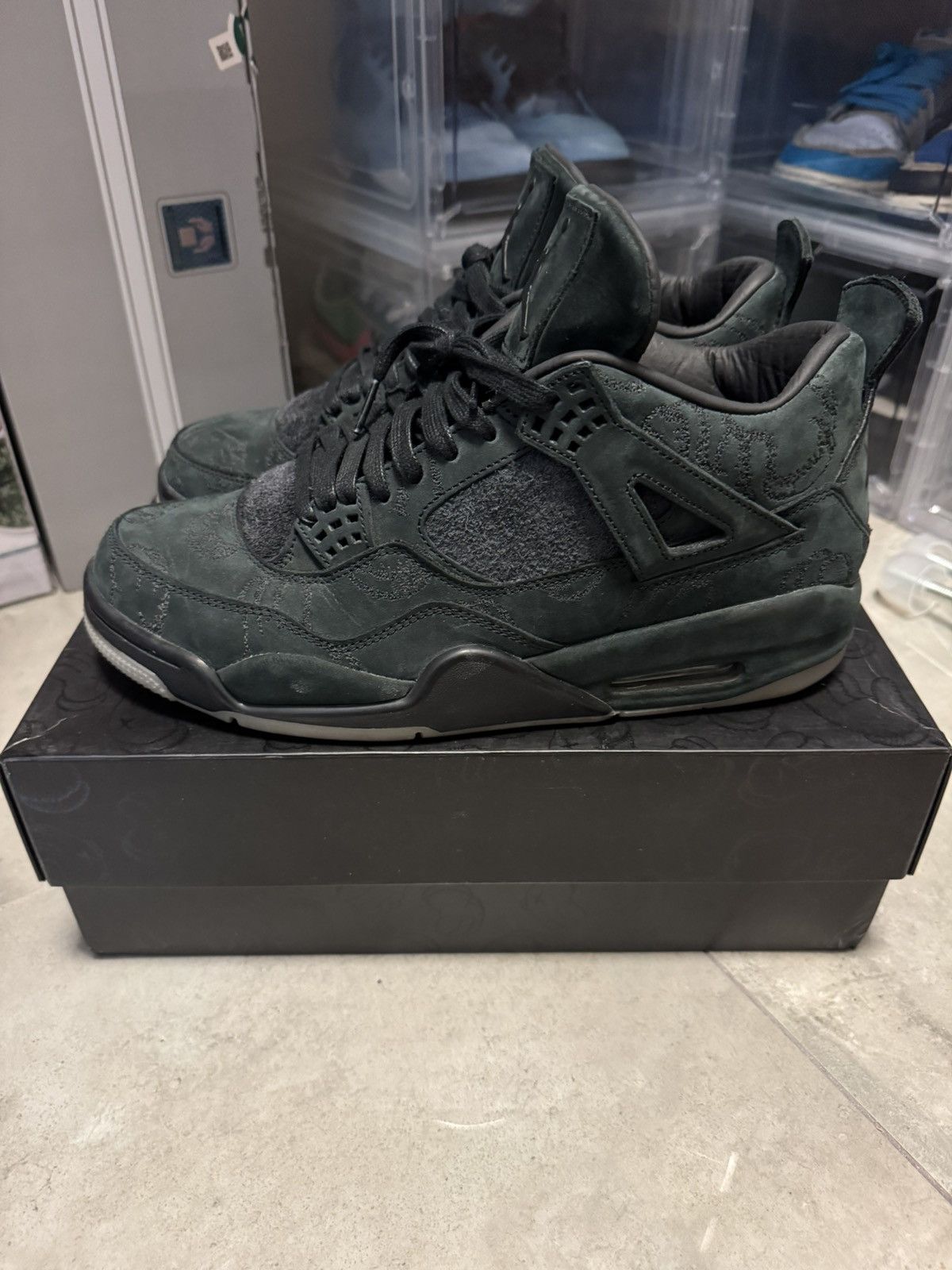 Jordan Brand × Kaws Jordan 4 Kaws Size US 10 / EU 43 - 7 Thumbnail