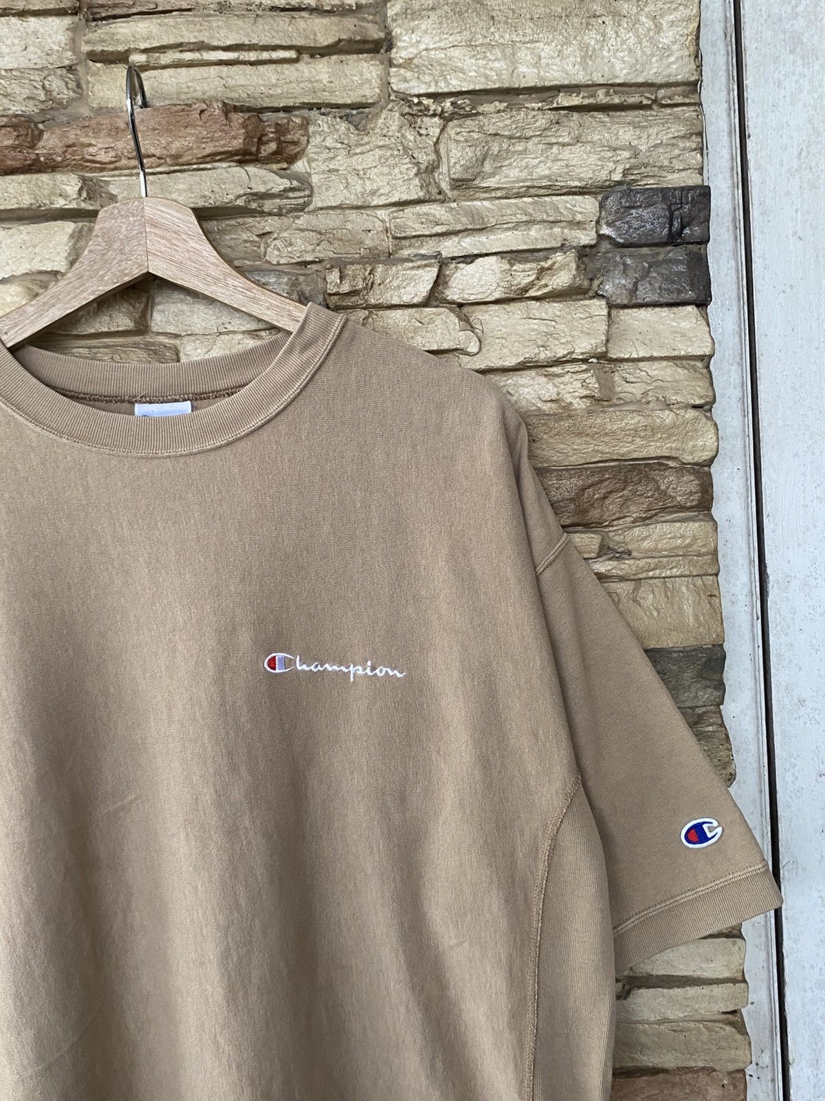 Champion Champion Embroidered Logo Beige Tees Size US L / EU 52-54 / 3 - 2 Thumbnail