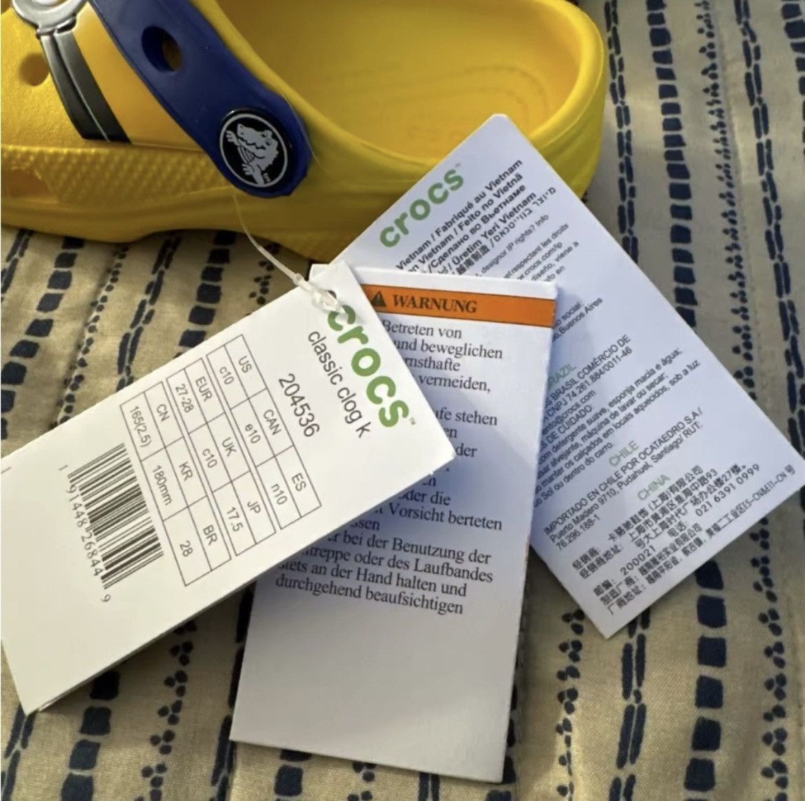 Crocs Minions crocs Size US 8.5 / EU 41-42 - 3 Thumbnail
