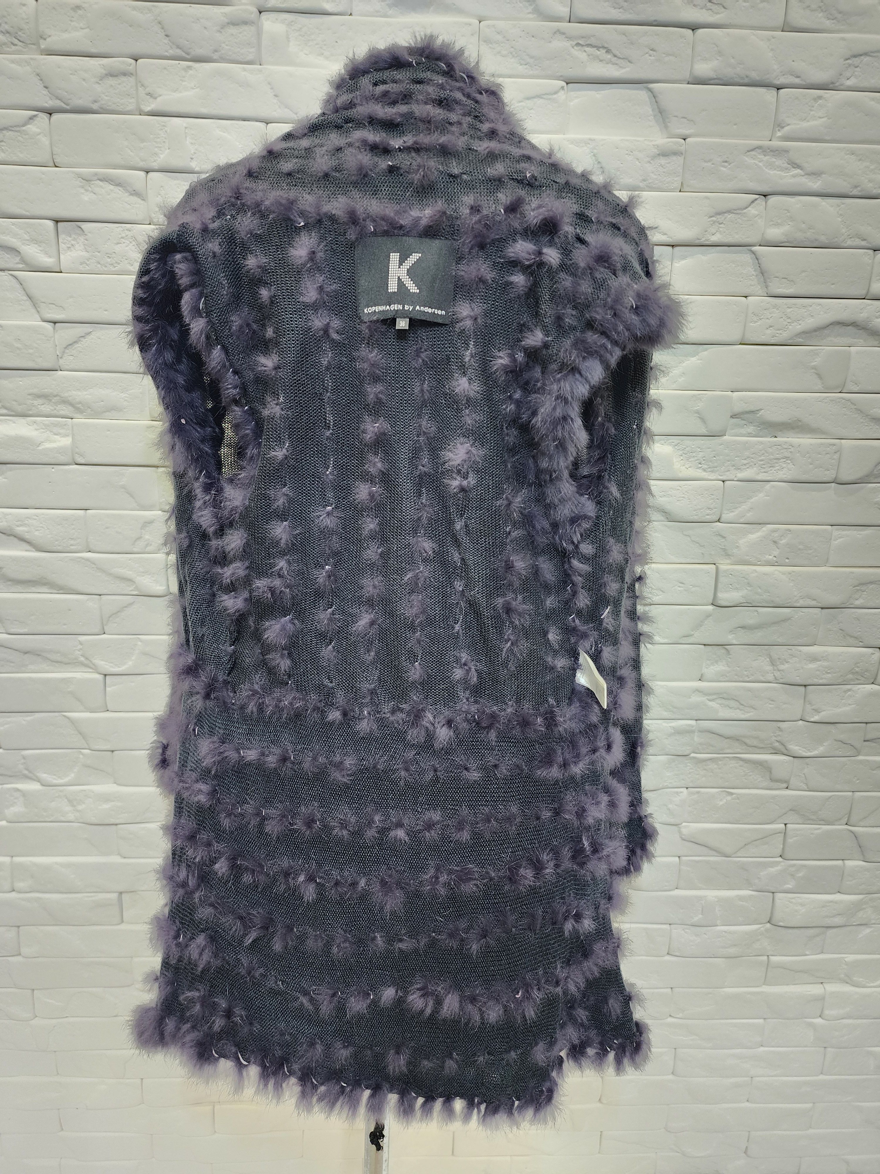 Uniqlo Women's fur vest. Size L / US 10 / IT 46 - 7 Thumbnail