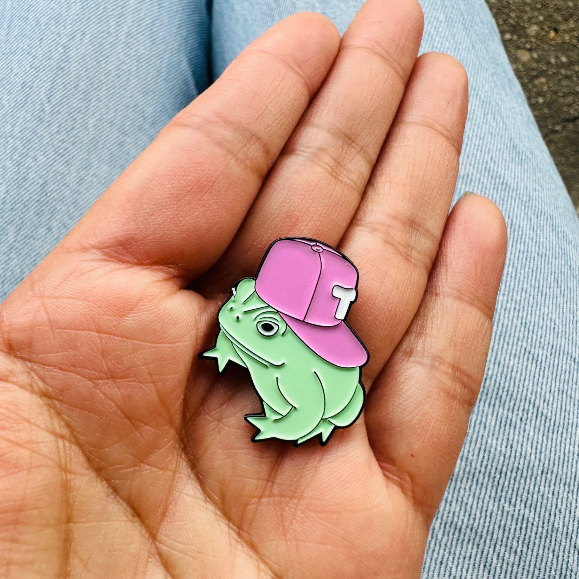 Other ☀️Frog With Hat Green Frogo Cool Toad Baseball Cap Metal Pin Size ONE SIZE - 2 Thumbnail